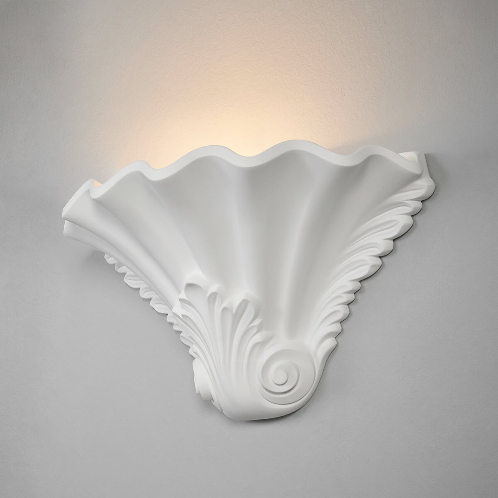 Relief-like plaster wall lamp Lennet in white
