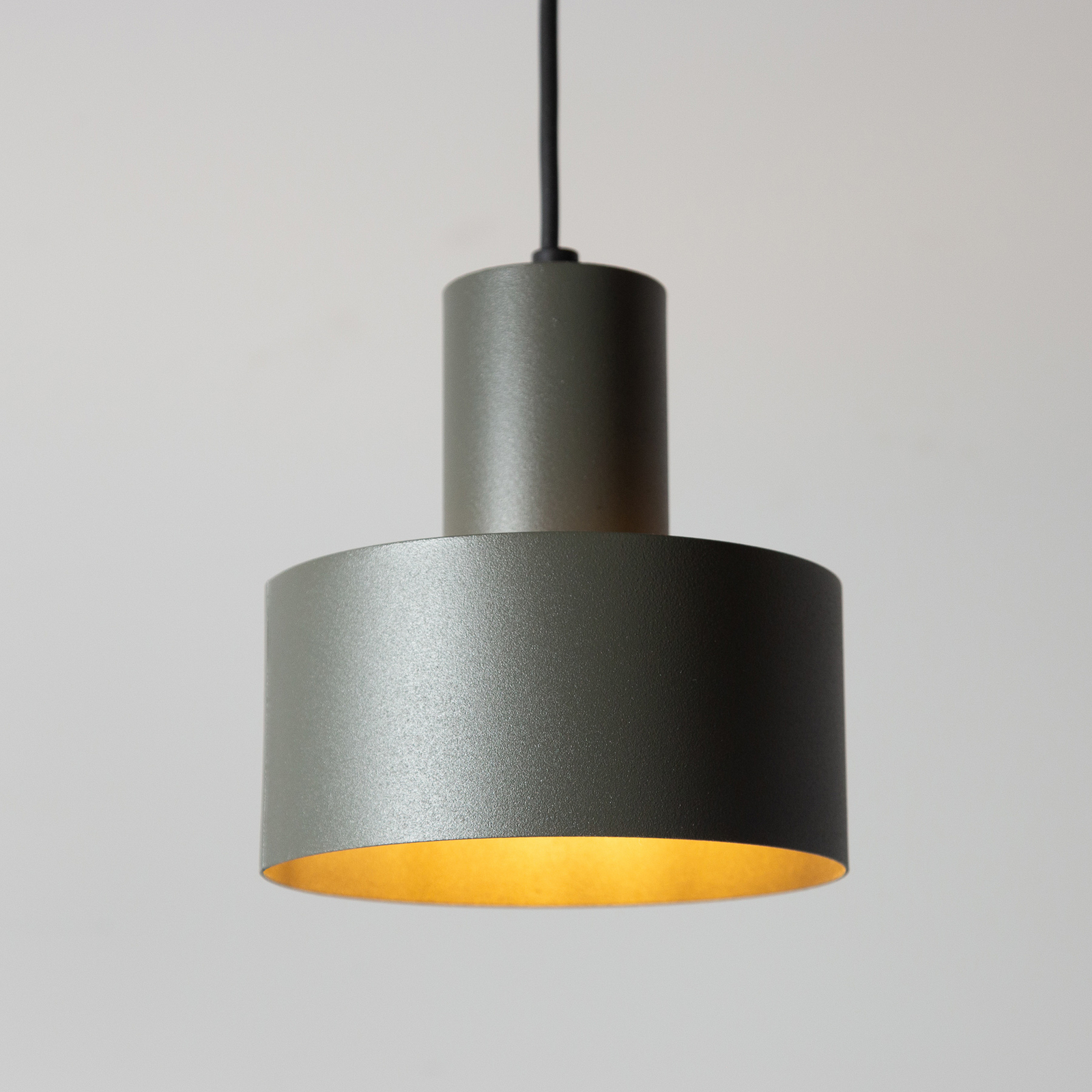 Hängeleuchte Rif S, olivgrün, 1-flammig, Ø 15 cm, Stahl 