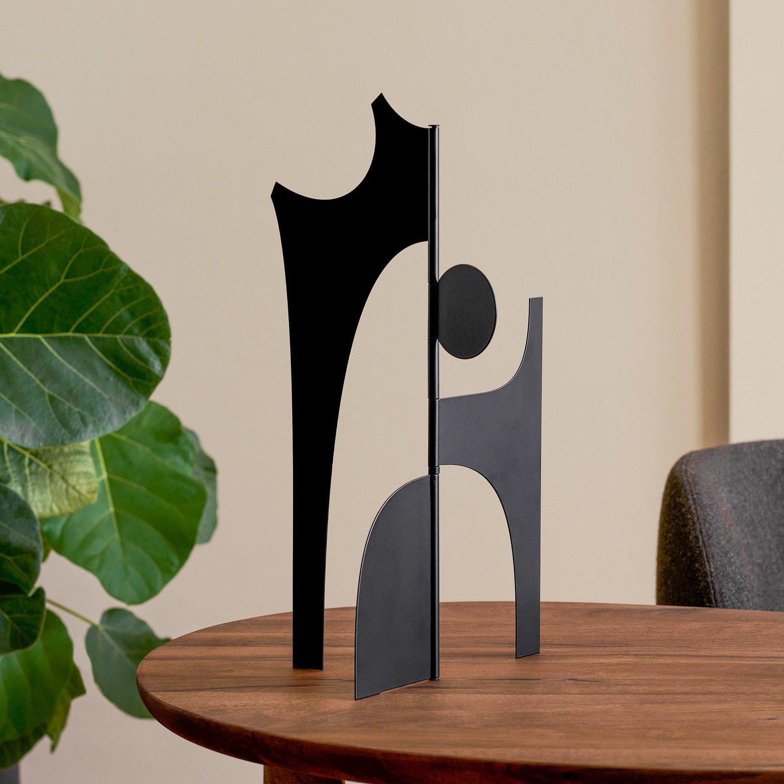 ferm LIVING Escultura de peça de contorno, preto, altura 42,7 cm