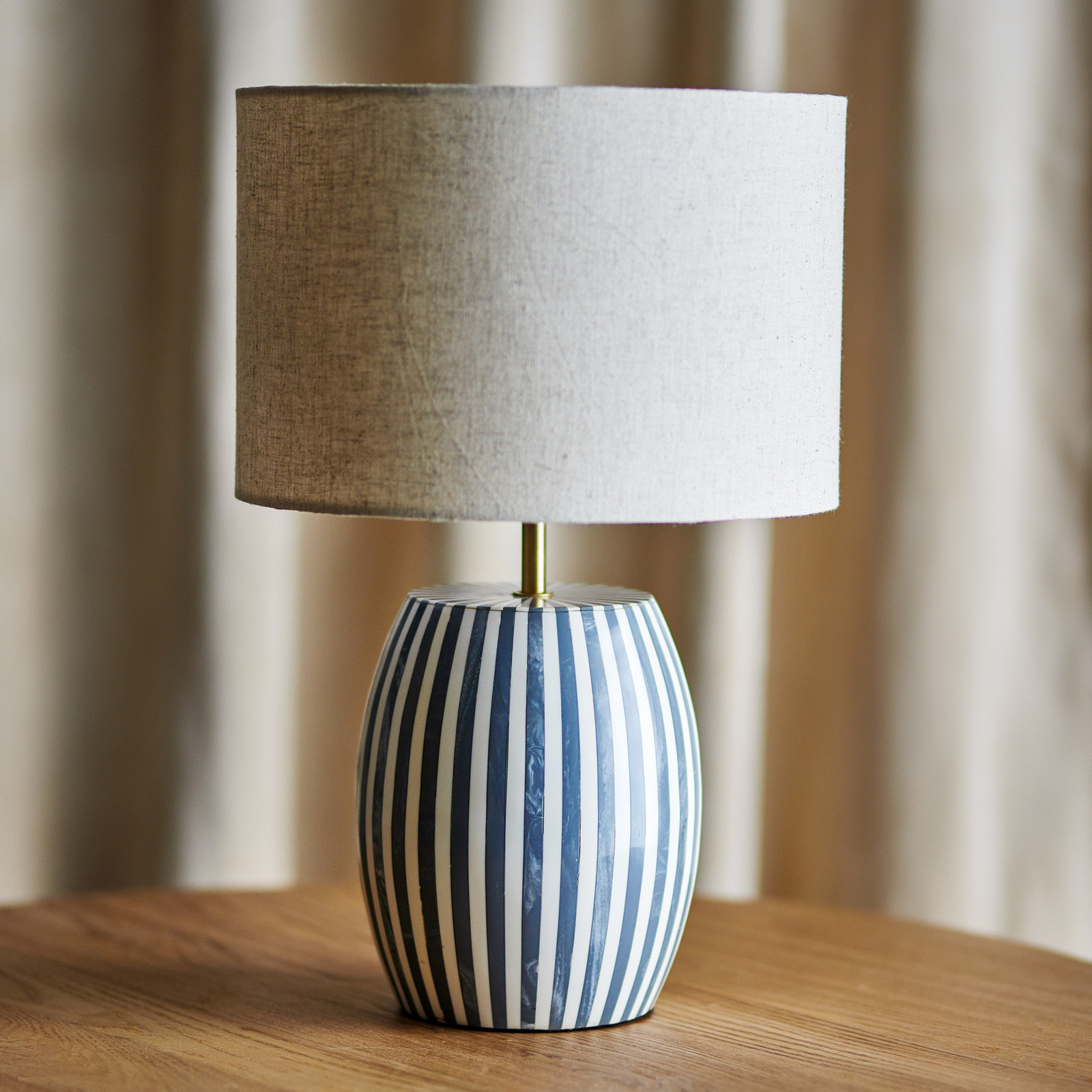 Tali bordlampe, creme/grøn, metal – Bloomingville Tali bordlampe, creme/grøn, metal – Bloomingville