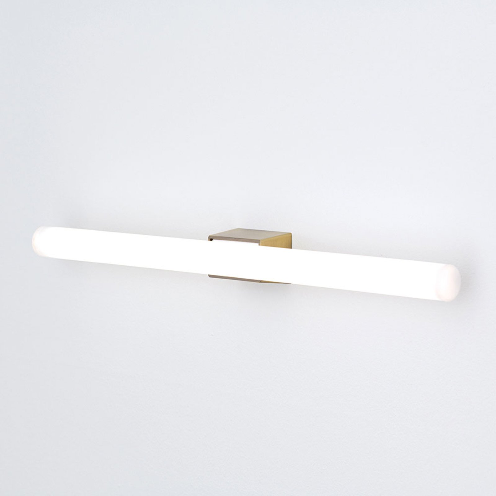 LED-peilivalo Visagist, kiinnike antiikkimessinkiä
