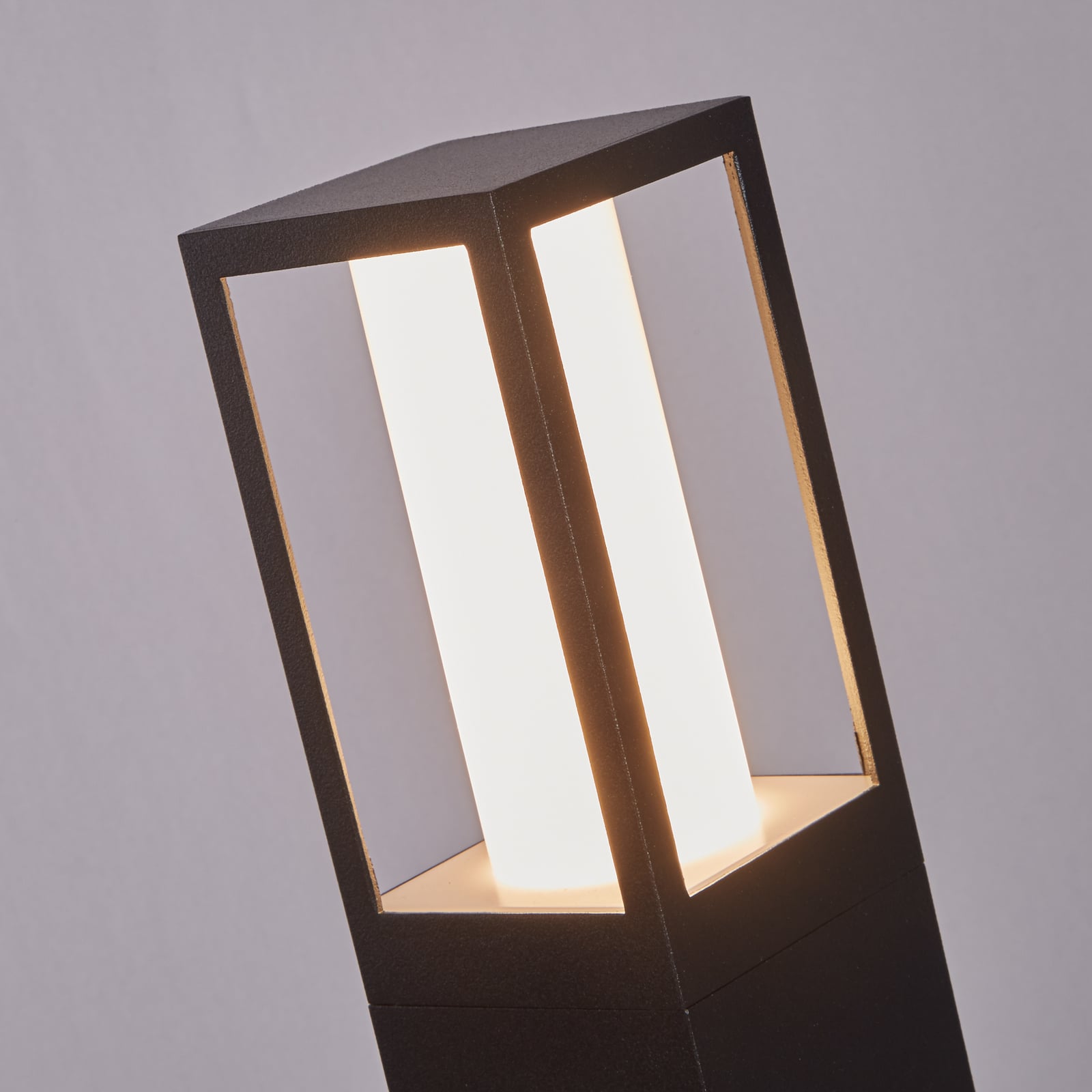 Avenue pillar light, black, height 45 cm, metal