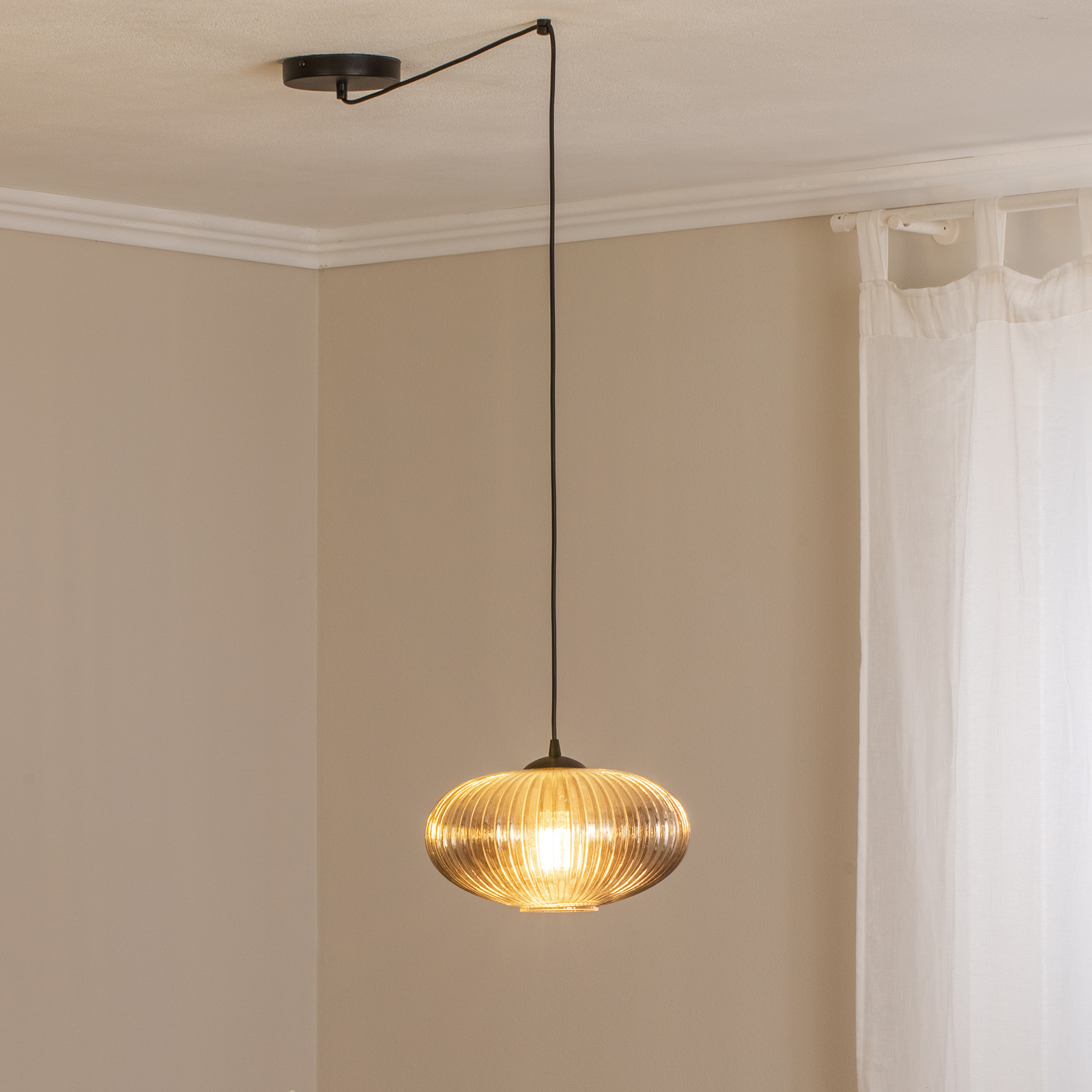 Lampada a sospensione Origo, Ø 30 cm, grigio fumo/nero, decentrata