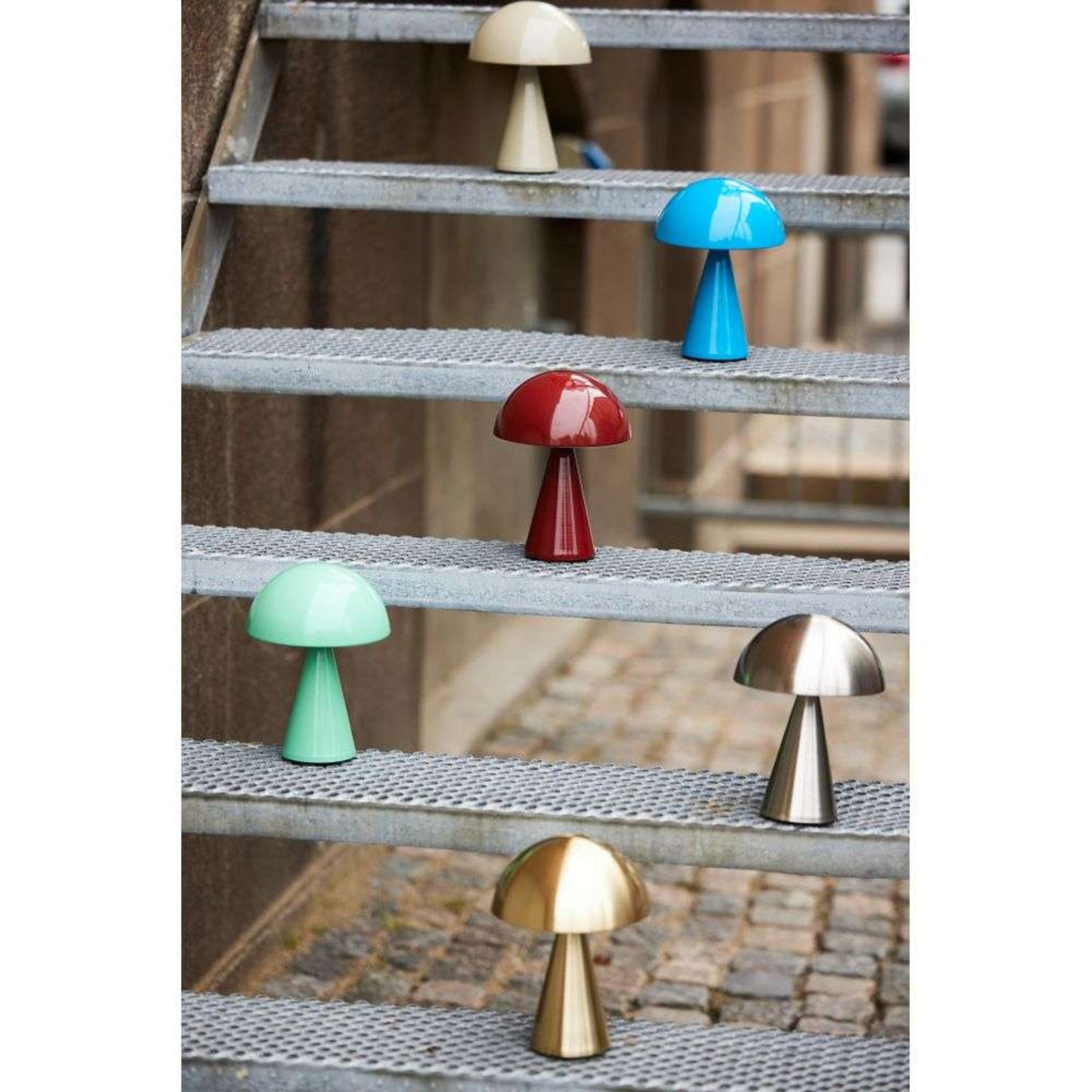 Mush LED Pārnēsājamā Galda Lampa Dim. Niķelis - Hübsch