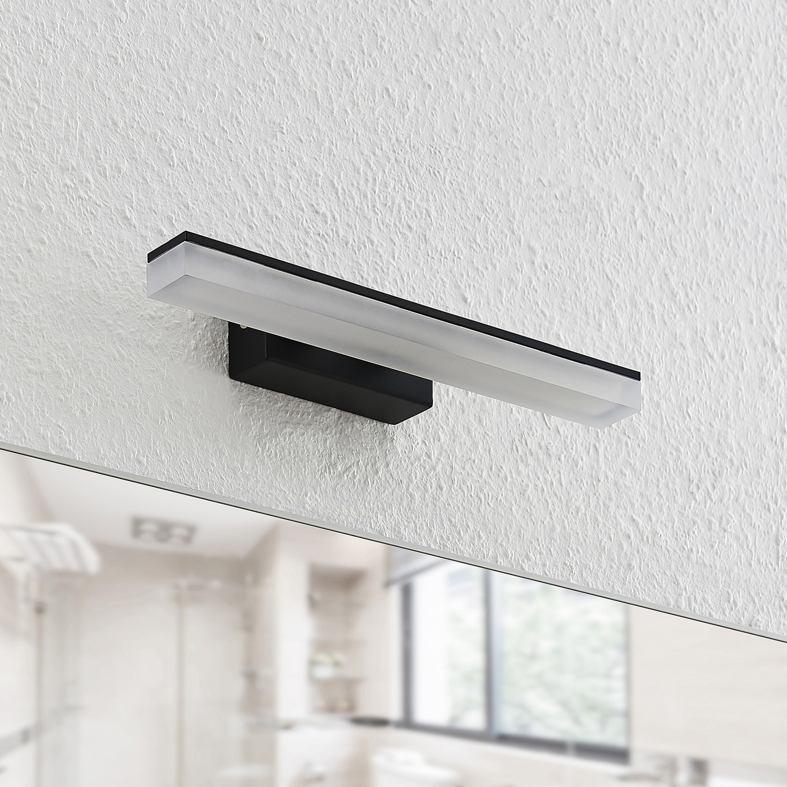 Lisana LEDAplique de Pared IP44 L32 Black - Lucande