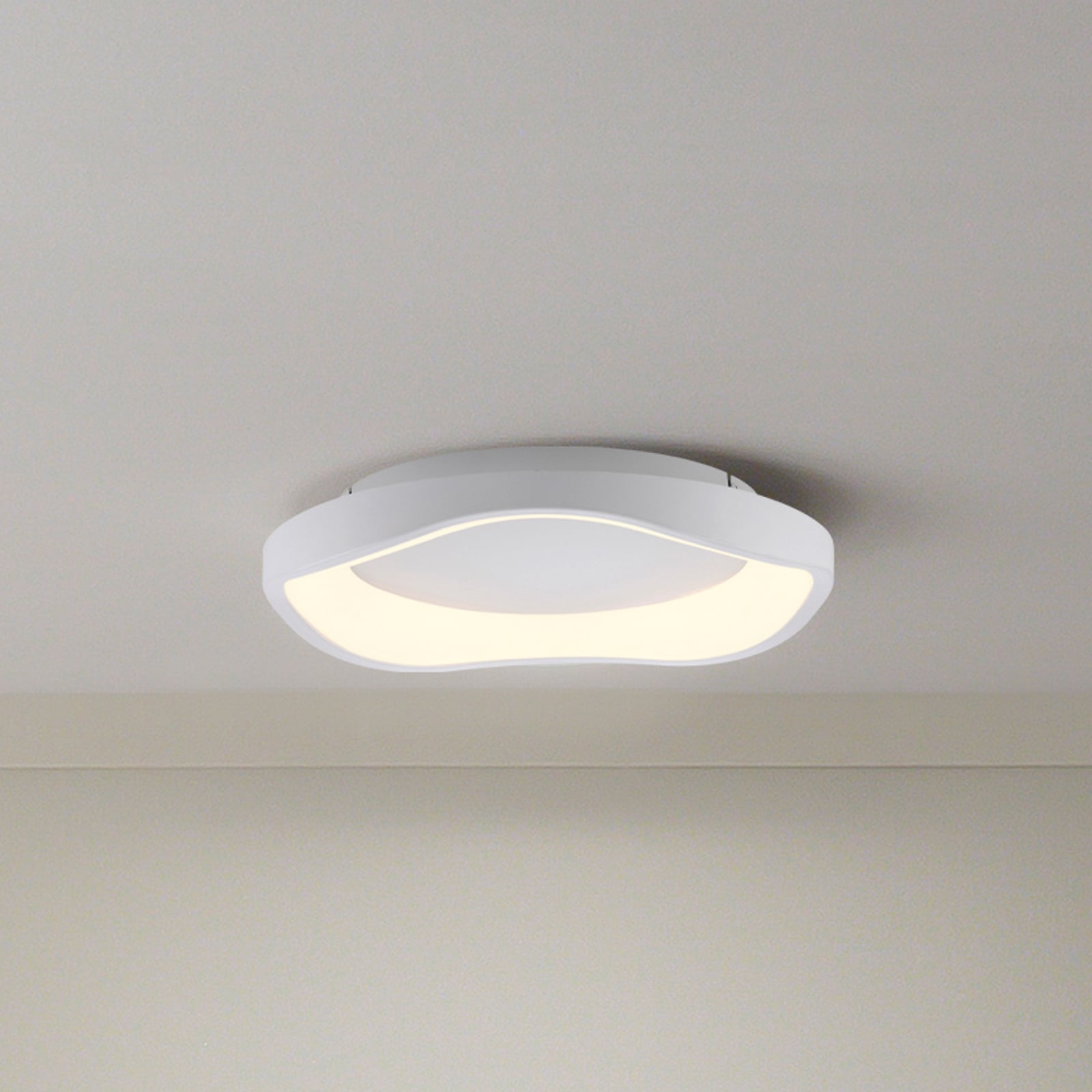 LED lubinis šviestuvas „MONTA“, baltas, Ø 40 cm, metalinis, Switchdim