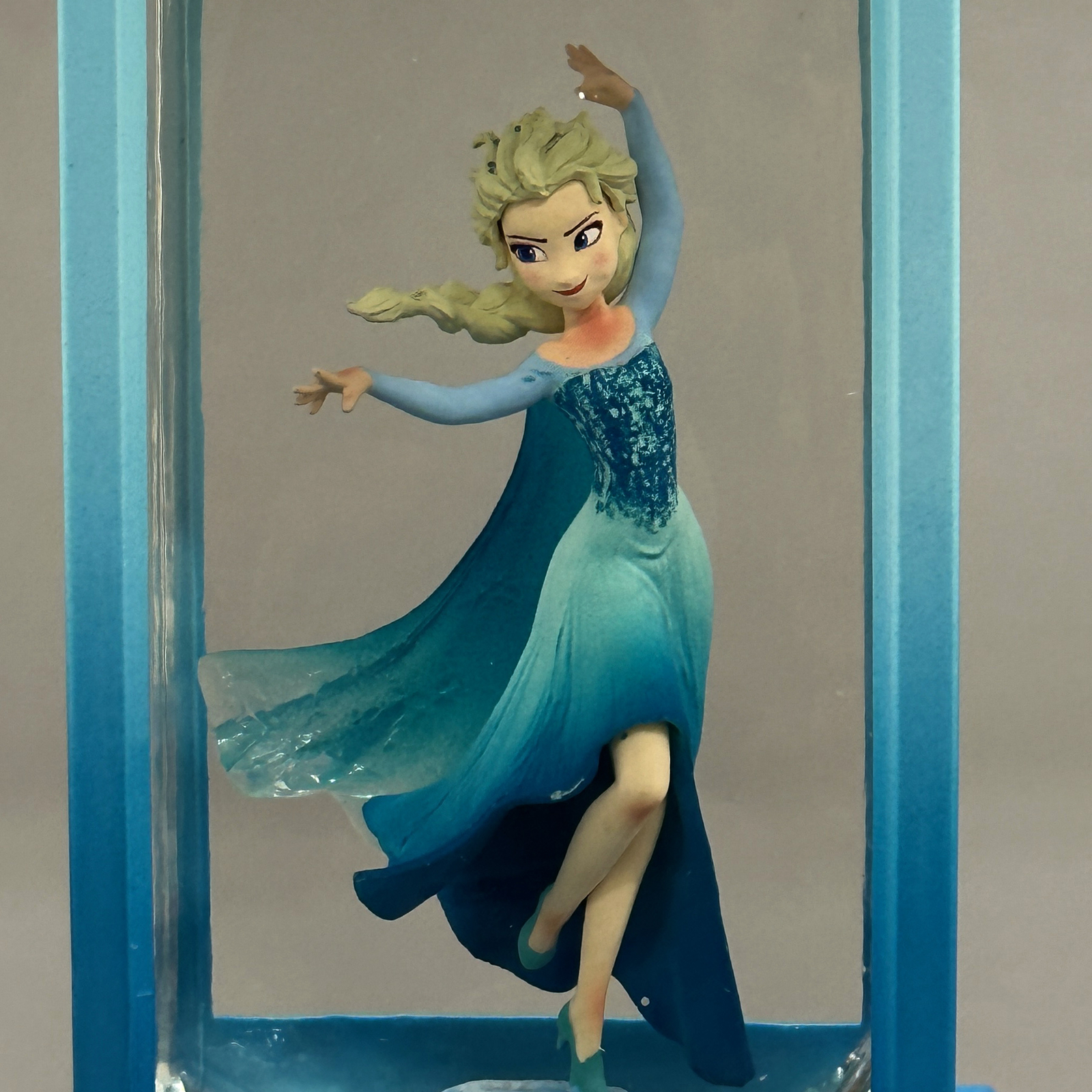 LED volní lucerna Disney's Elsa, modrá mražená