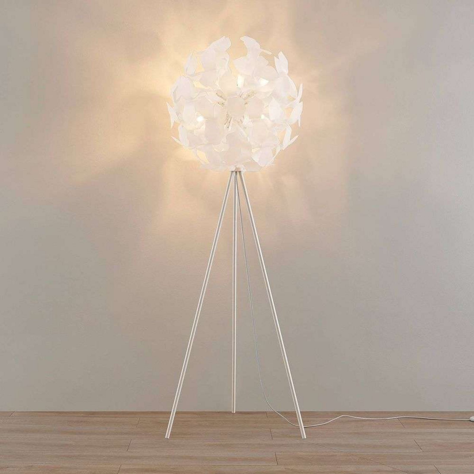 Varika Lampadar White - Lindby