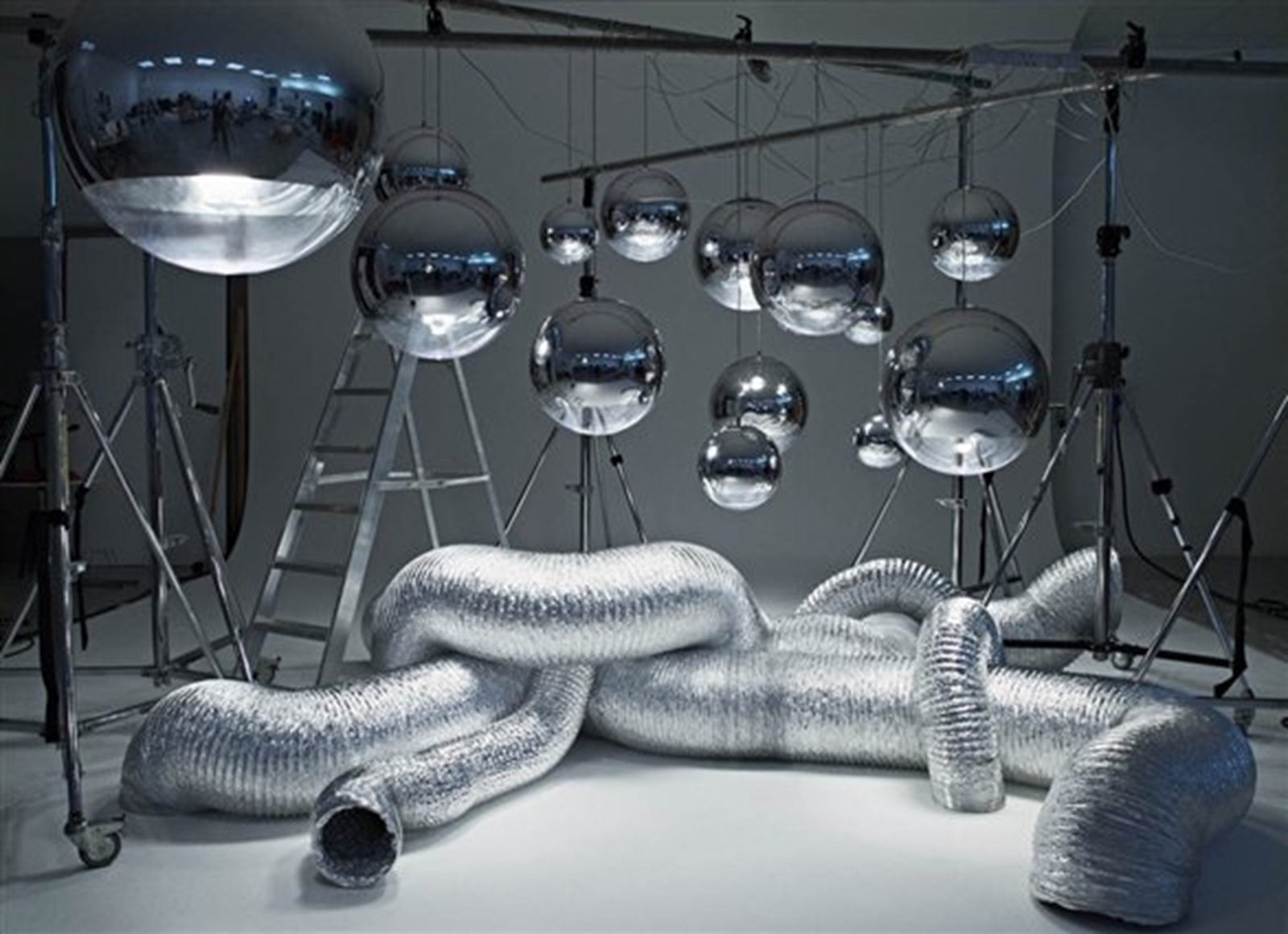Mirror Ball 50 LED Suspension Chrome - Tom Dixon