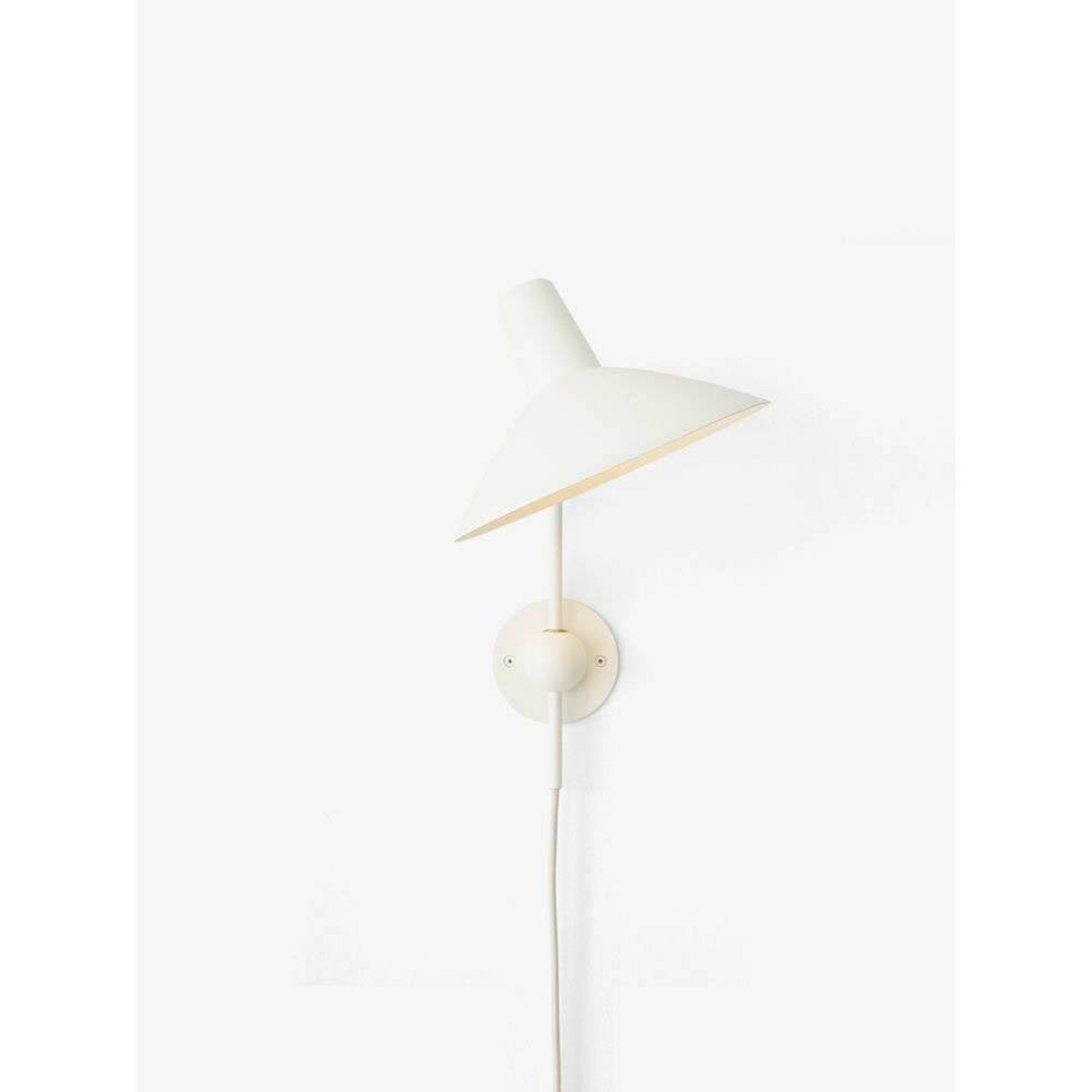 Tripod HM12 Wall Lamp White - &Tradition