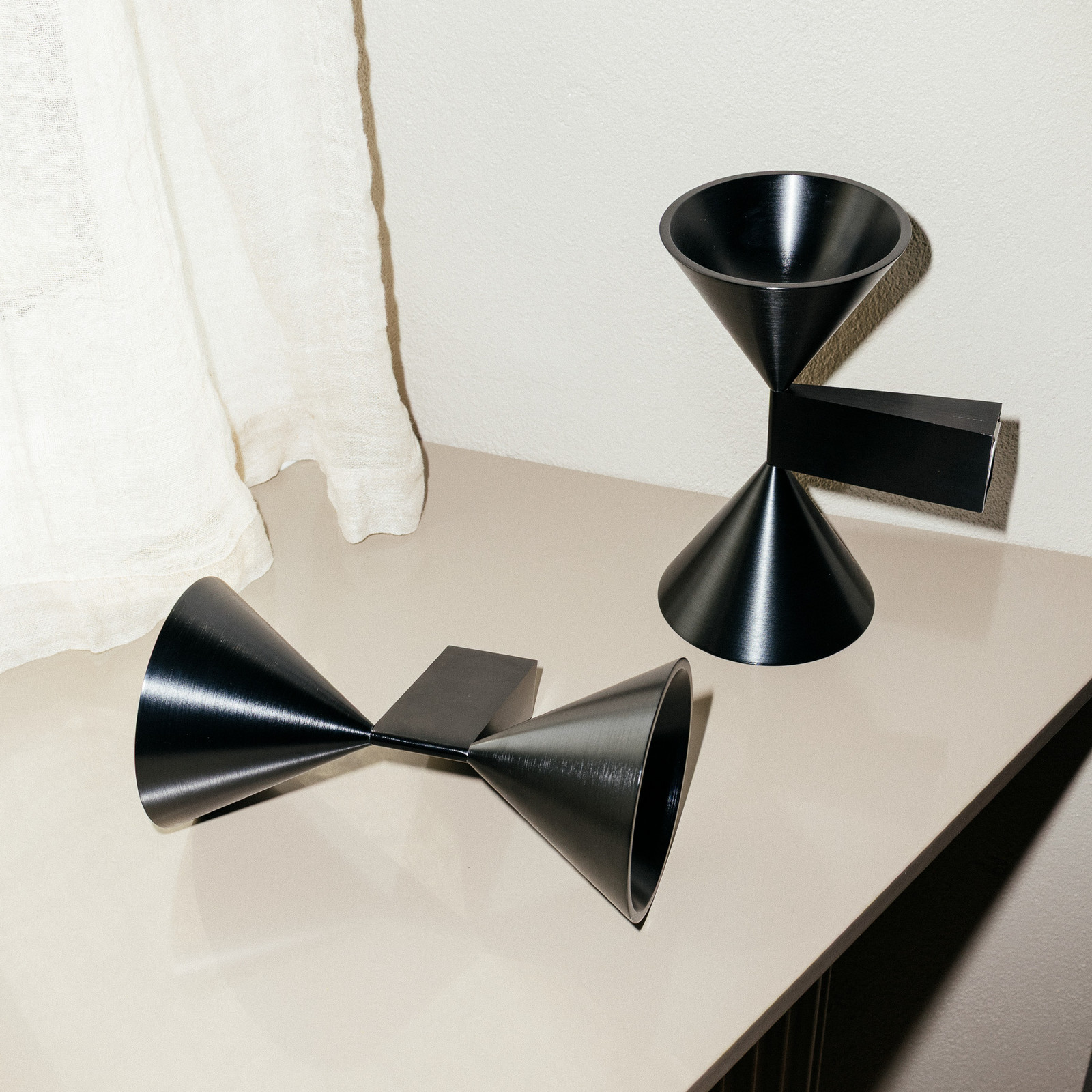 Væglampe Apollo 24, sort, op/ned, 24 cm, GU10 Pholc - Stue - Moderne - Aluminium - Med flere lyskilder