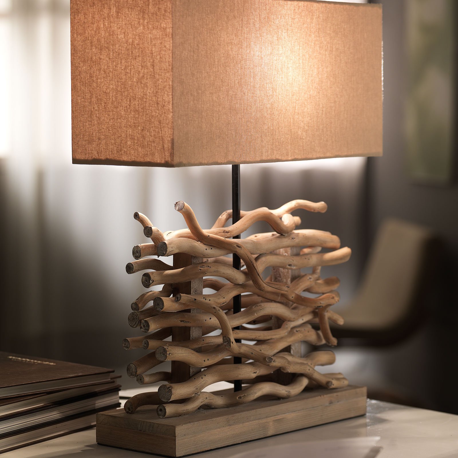 Tafellamp Marica, stoffen kap en hout, hoogte 50cm