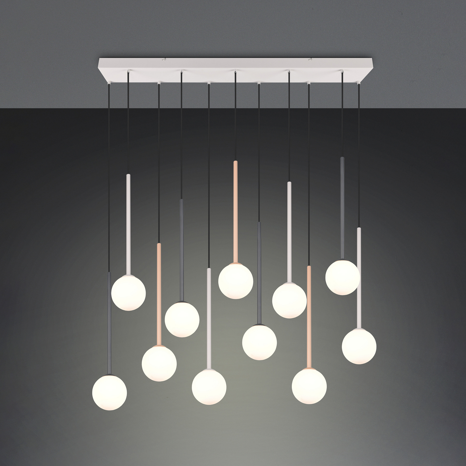 Piekaramā lampa „Firano“, krāsaina, garums 129 cm, metāla, 11 spuldzes. Piekaramā lampa „Firano“, krāsaina, garums 129 cm, metāla, 11 spuldzes.