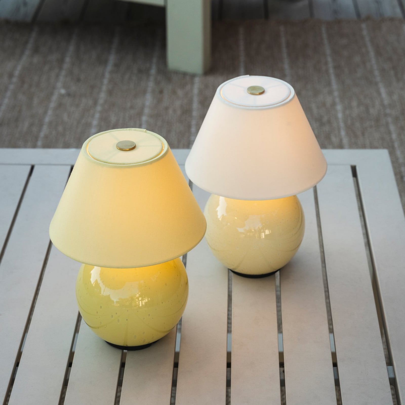 IRIS PORTABLE Tischlampe, gelb/gelb, 23 cm - Globen Lighting