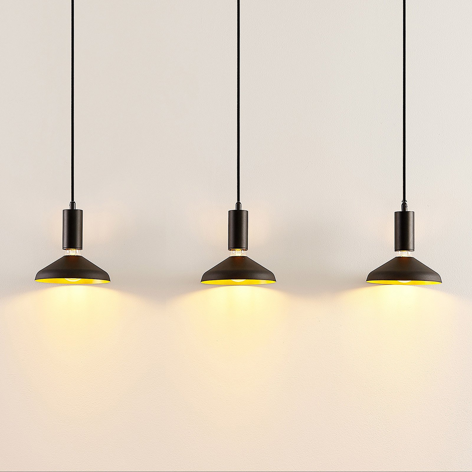 Arcchio Jaika pendellampa, 3 lampor, svart | Lamp24.se Arcchio Jaika pendellampa, 3 lampor, svart | Lamp24.se