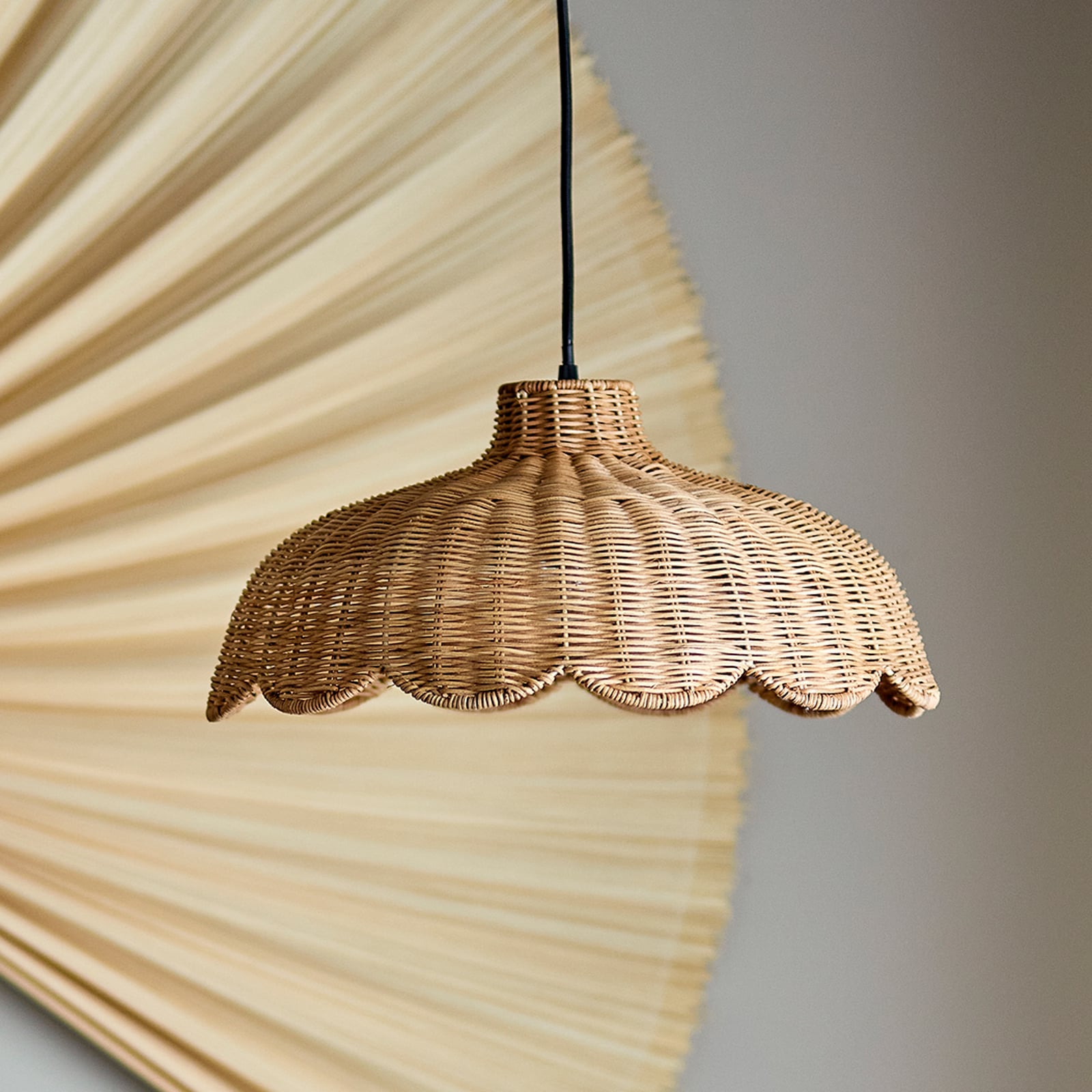 Pittu Hängelampe, natur, Ø42 cm, Rattan, E27 - Bloomingville Pittu Hängelampe, natur, Ø42 cm, Rattan, E27 - Bloomingville