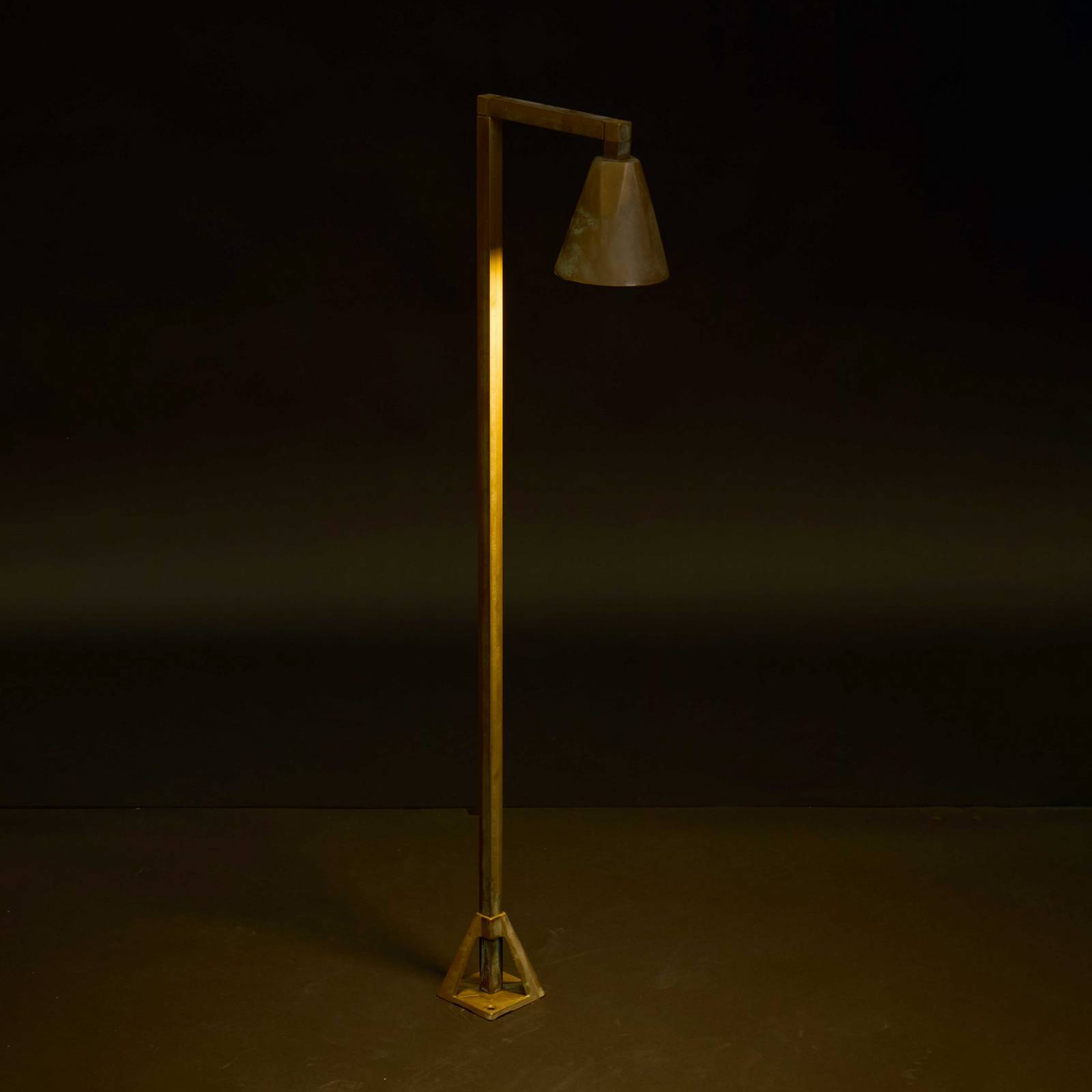 Słupek oświetleniowy LED Silva Disk, 80 x 19 cm, mosiądz postarzany