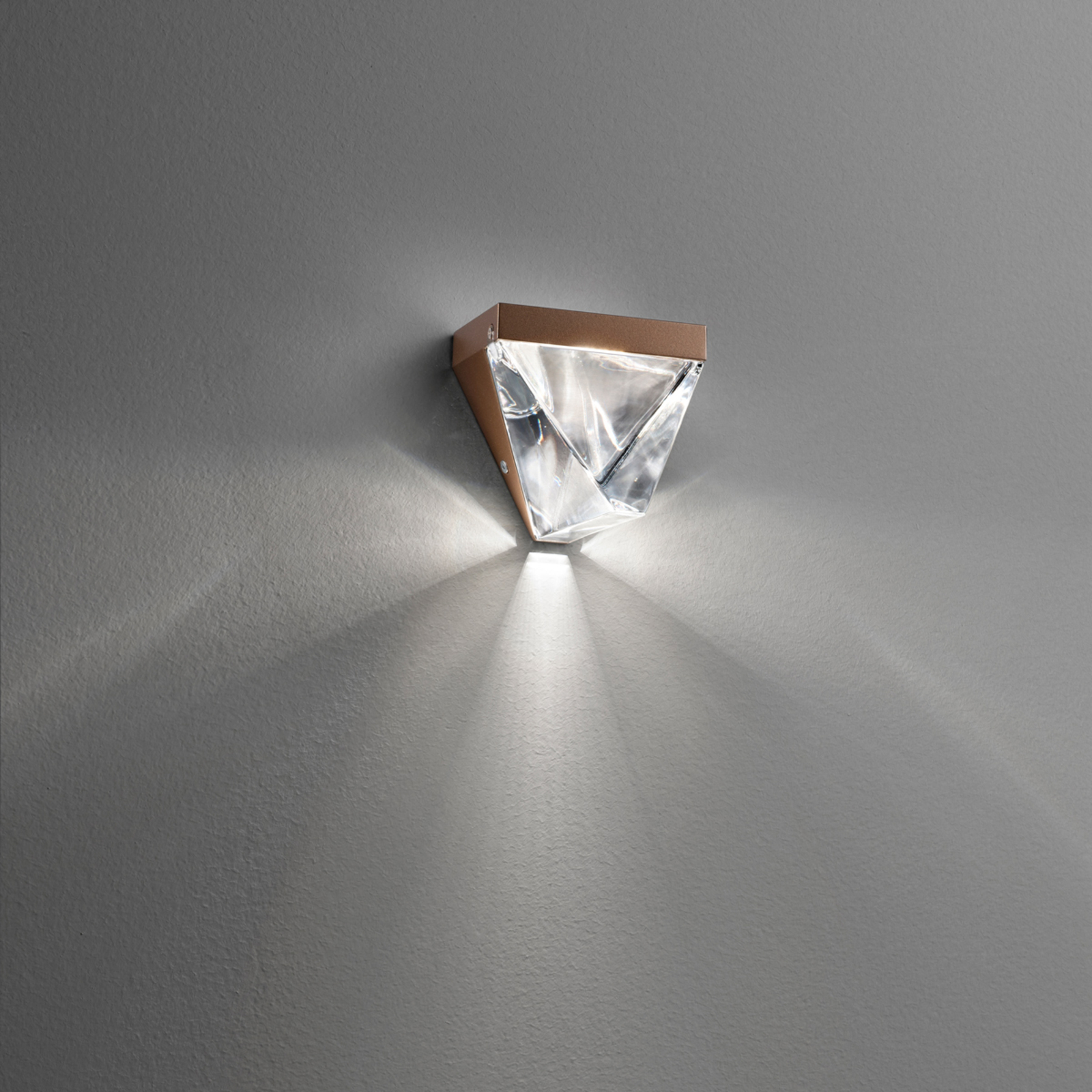 Glinsterende LED wandlamp Tripla, brons