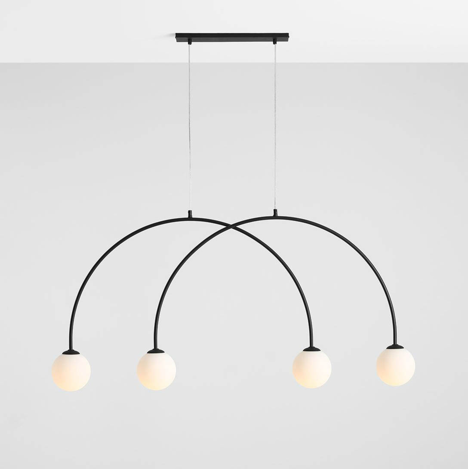 Alison hanging light, black/white 4-bulb arc 129cm