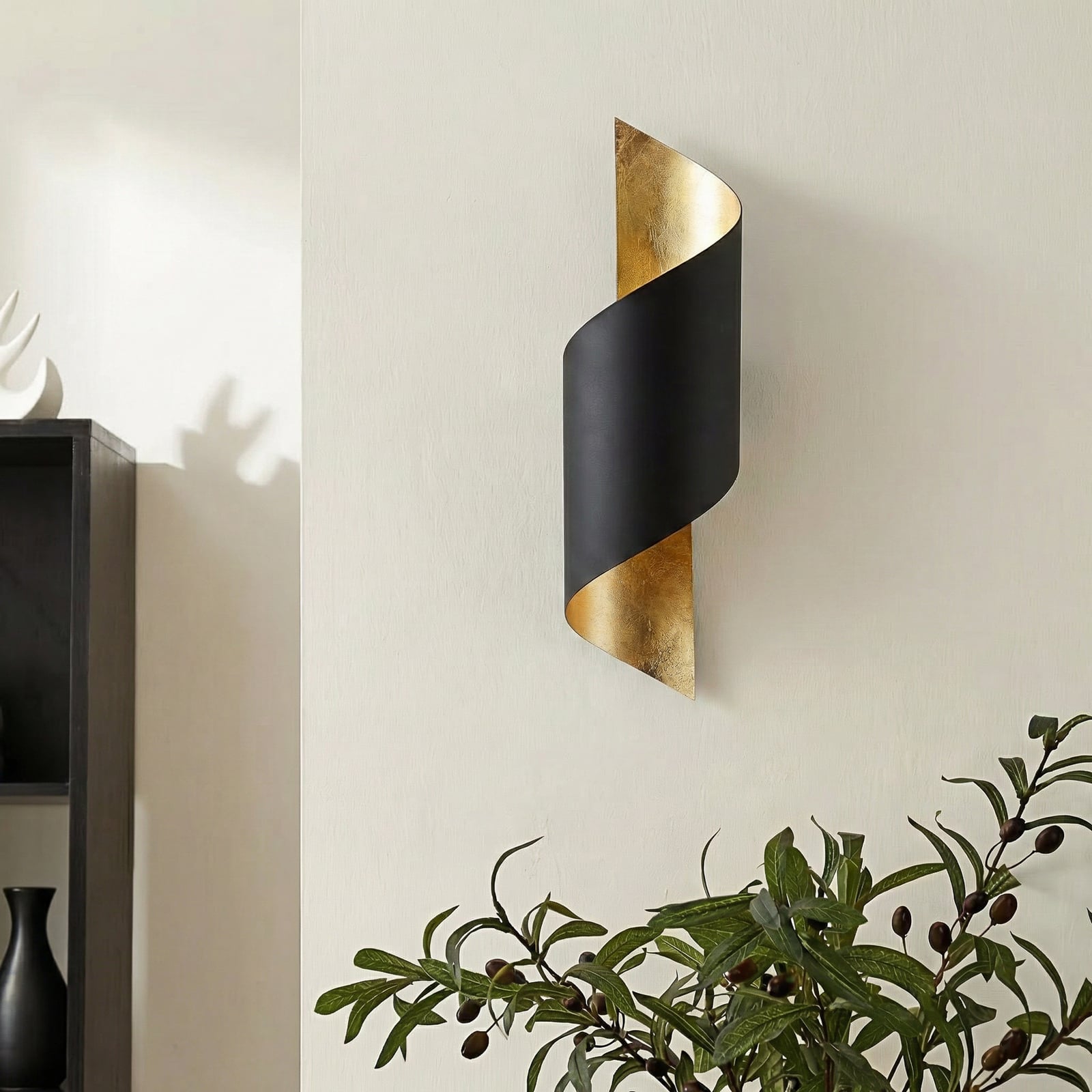 Vanni Wandlamp Black/Gold - Lindby