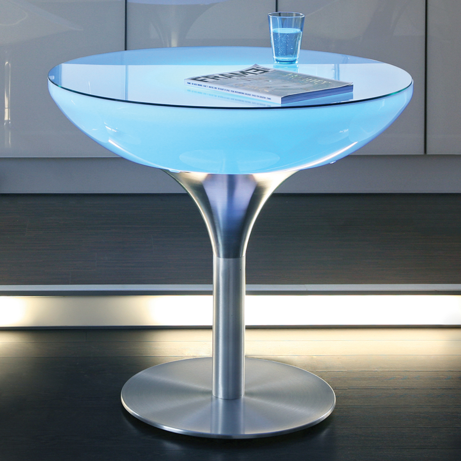 Monivärisesti valaiseva Lounge Table LED Pro 75cm