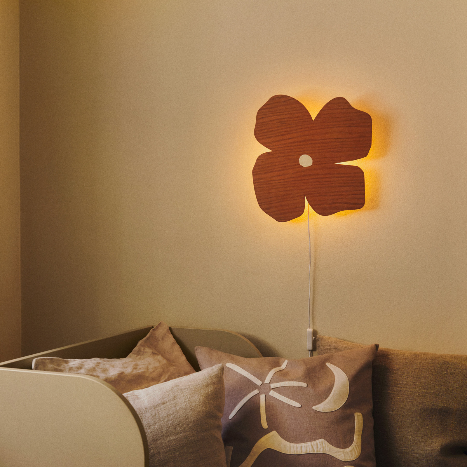 Poesie LED-Wandleuchte, braun, Ø 37 cm - ferm LIVING