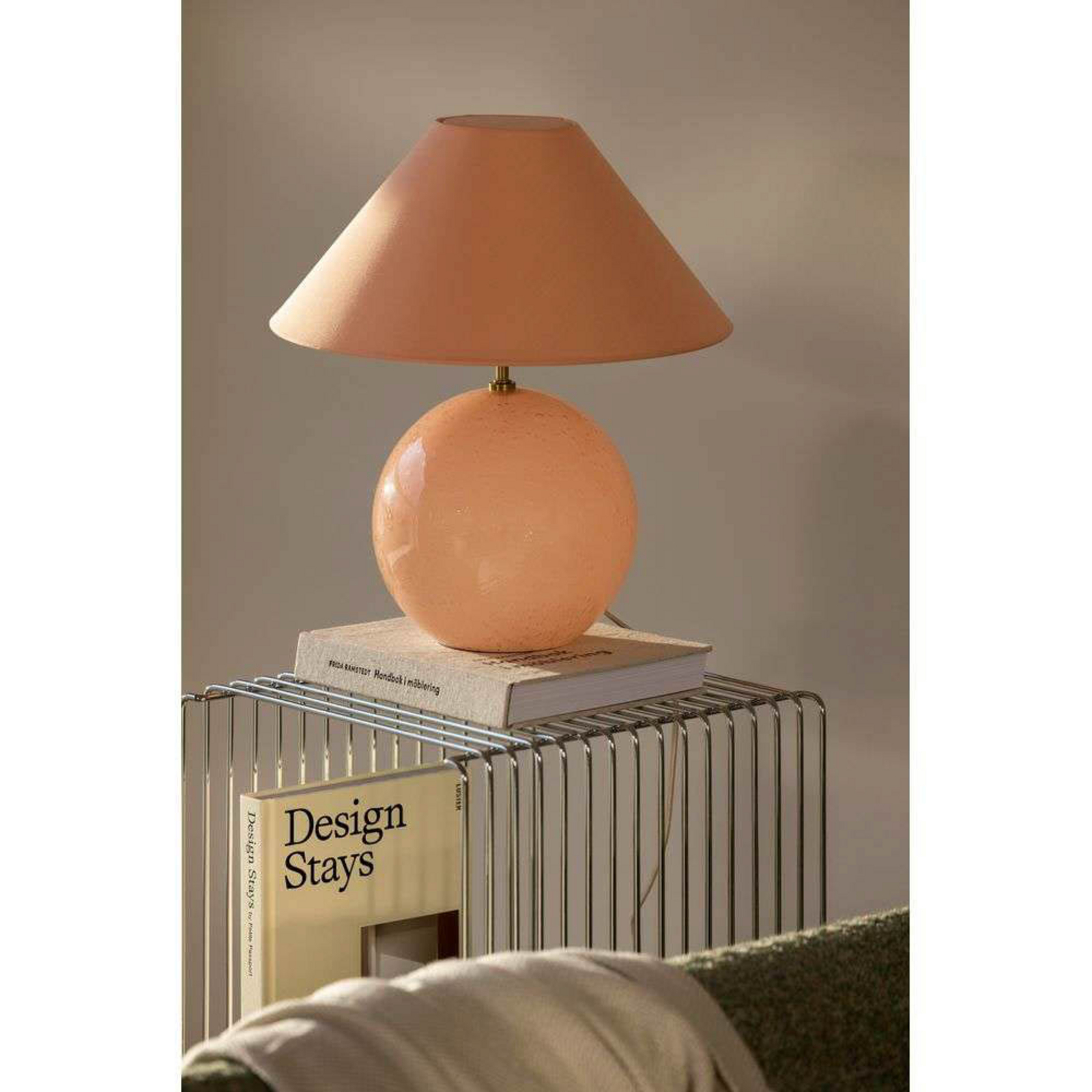Iris 35 Stolová Lampa Blush - Globen Lighting