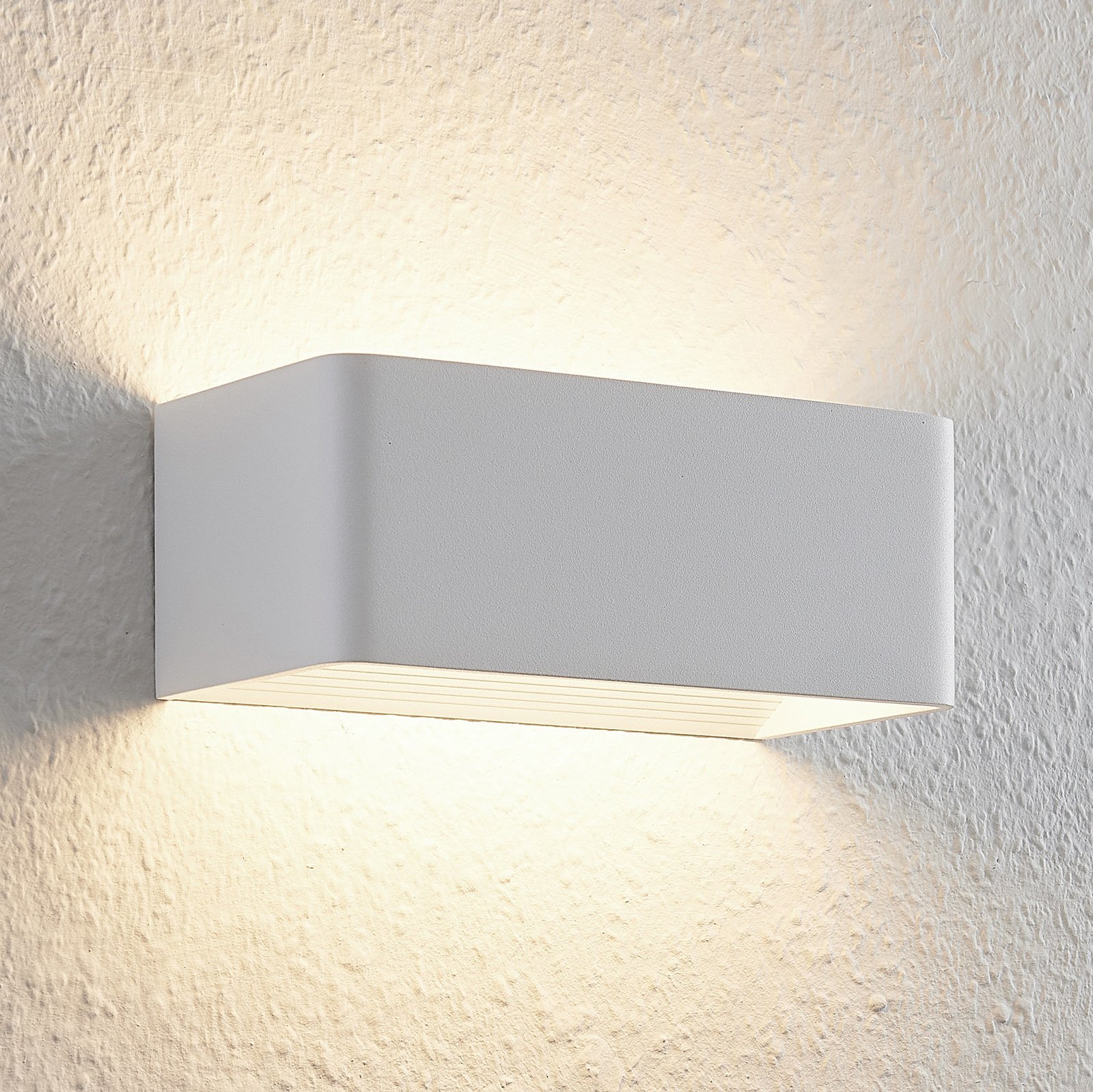Arcchio Karam LED wall light, 20 cm, white