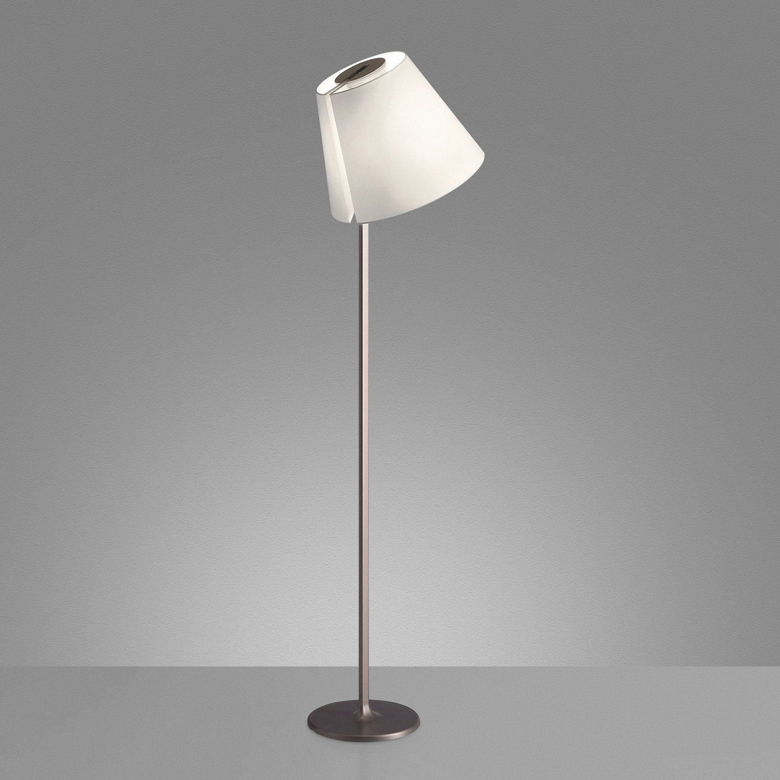Artemide Melampo Stehleuchte, Schirm drehbar