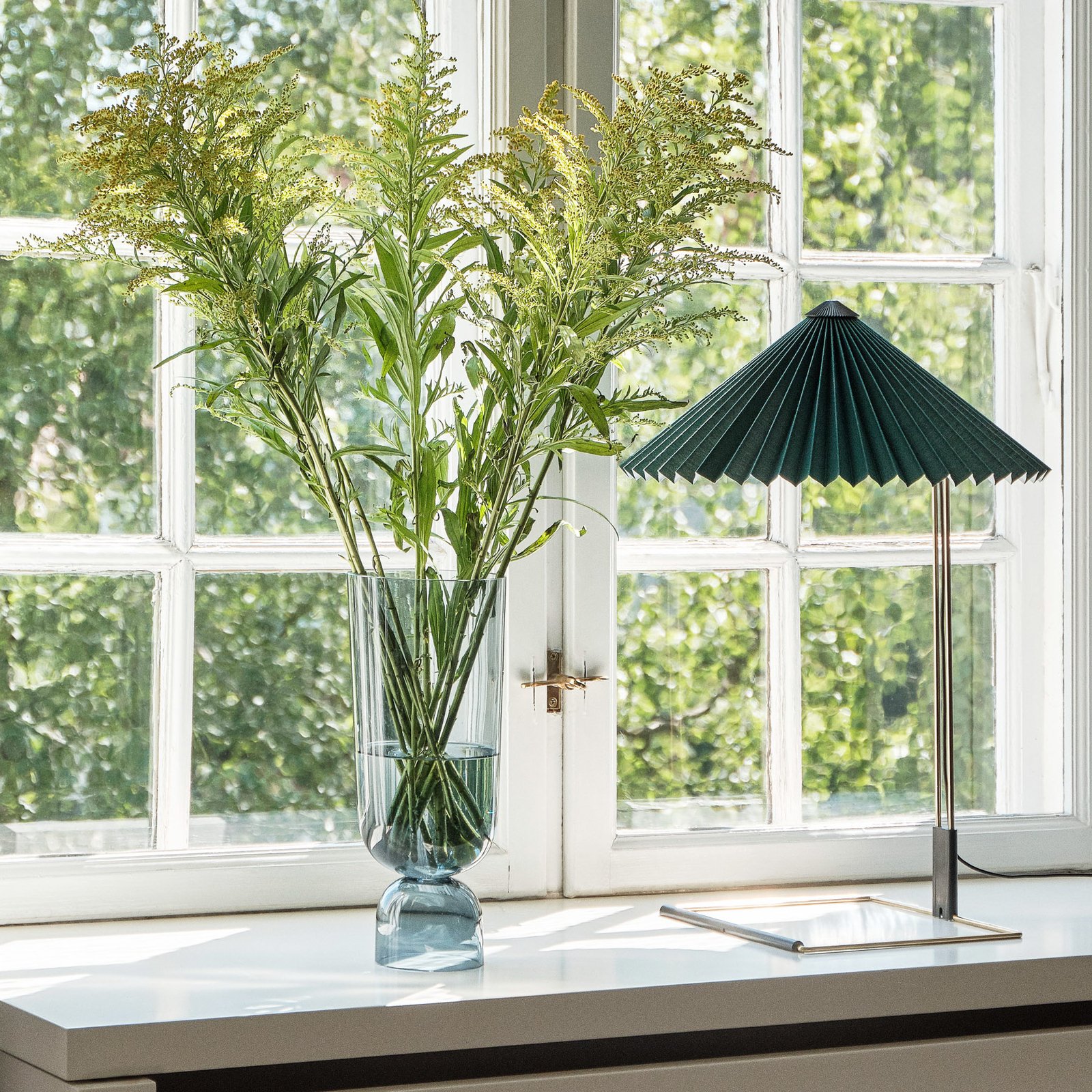 Matin Bordslampa L Green - HAY
