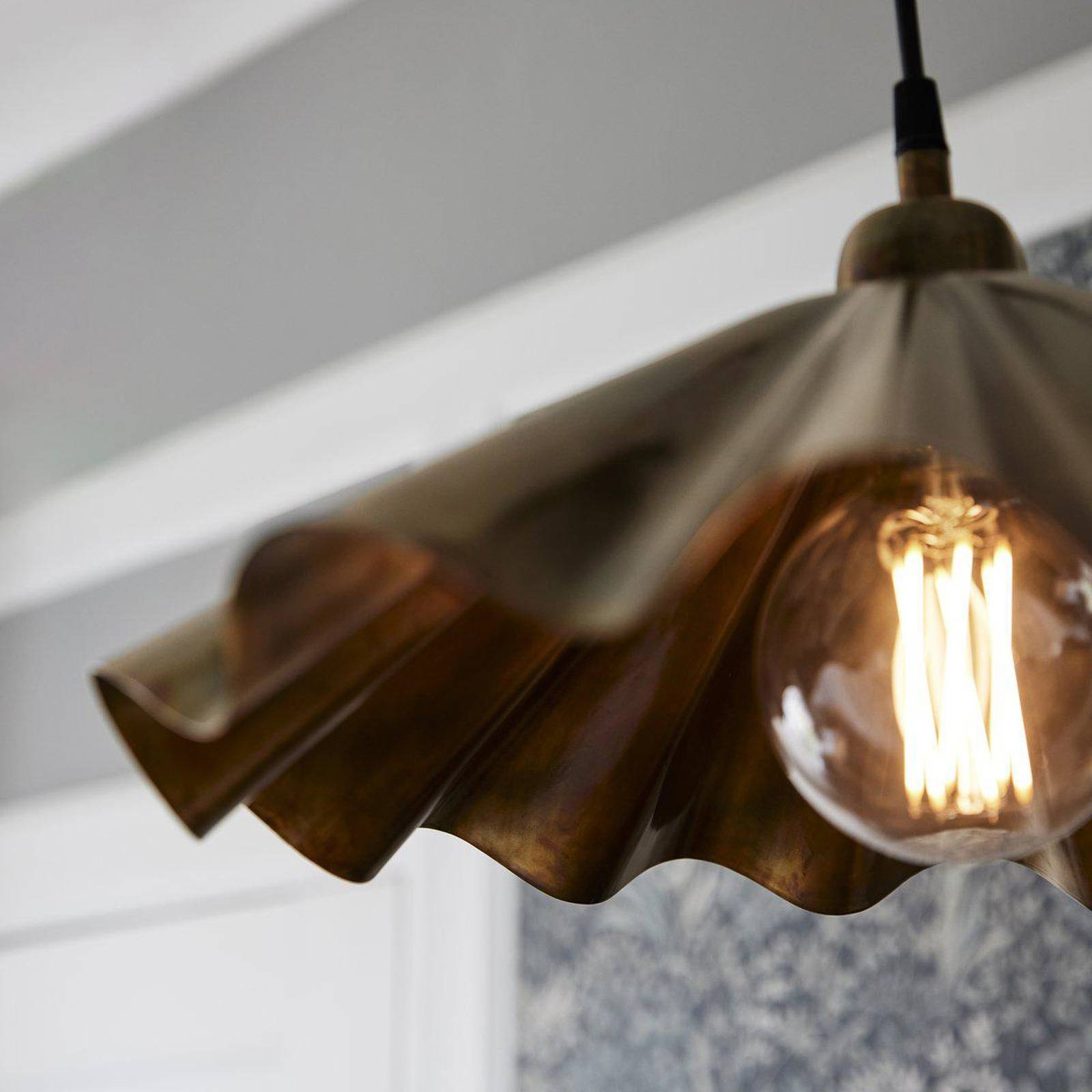 PR Home lampa wisząca Aira, kolor mosiądz olejowany, Ø 41 cm metal