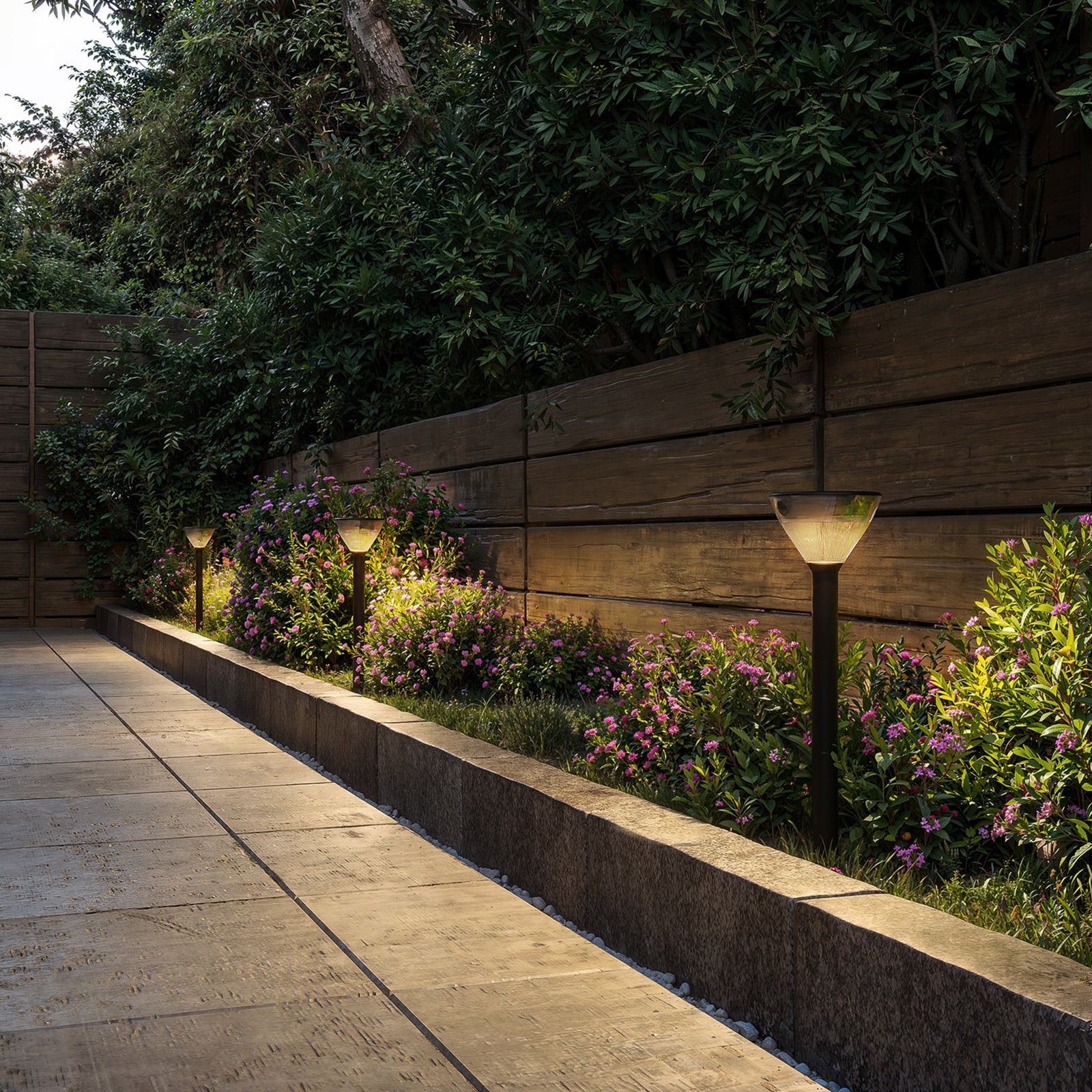 „Philips“ LED saulės energija maitinamas kelio šviestuvas „Kyna“, juodos „Philips“ LED saulės energija maitinamas kelio šviestuvas „Kyna“, juodos