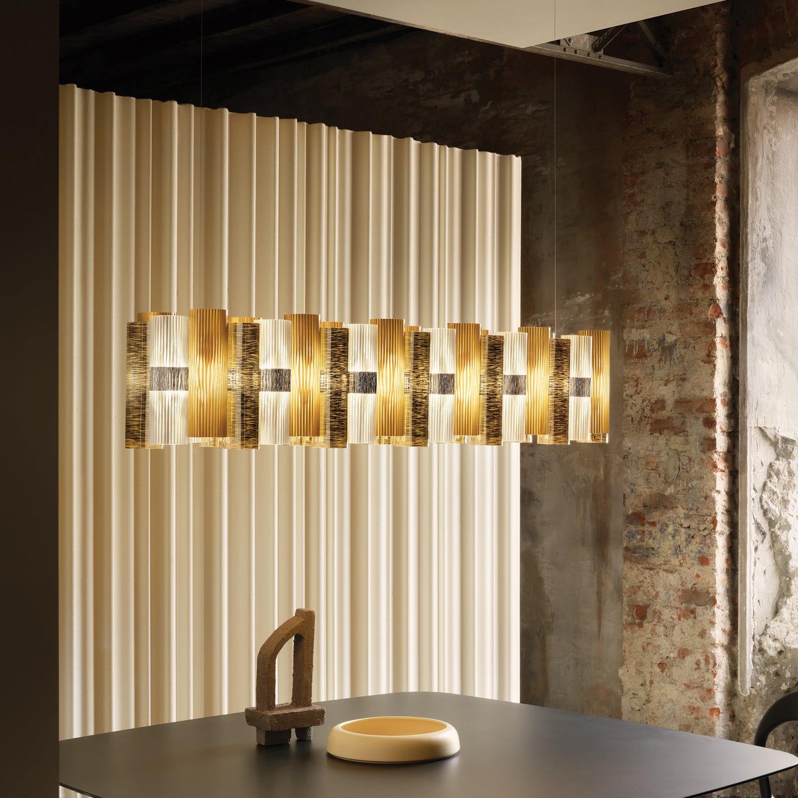La Lollo LED-hængelampe, guldfarvet, 140 cm Slamp - Stue - Design - Plastik - Med skærm