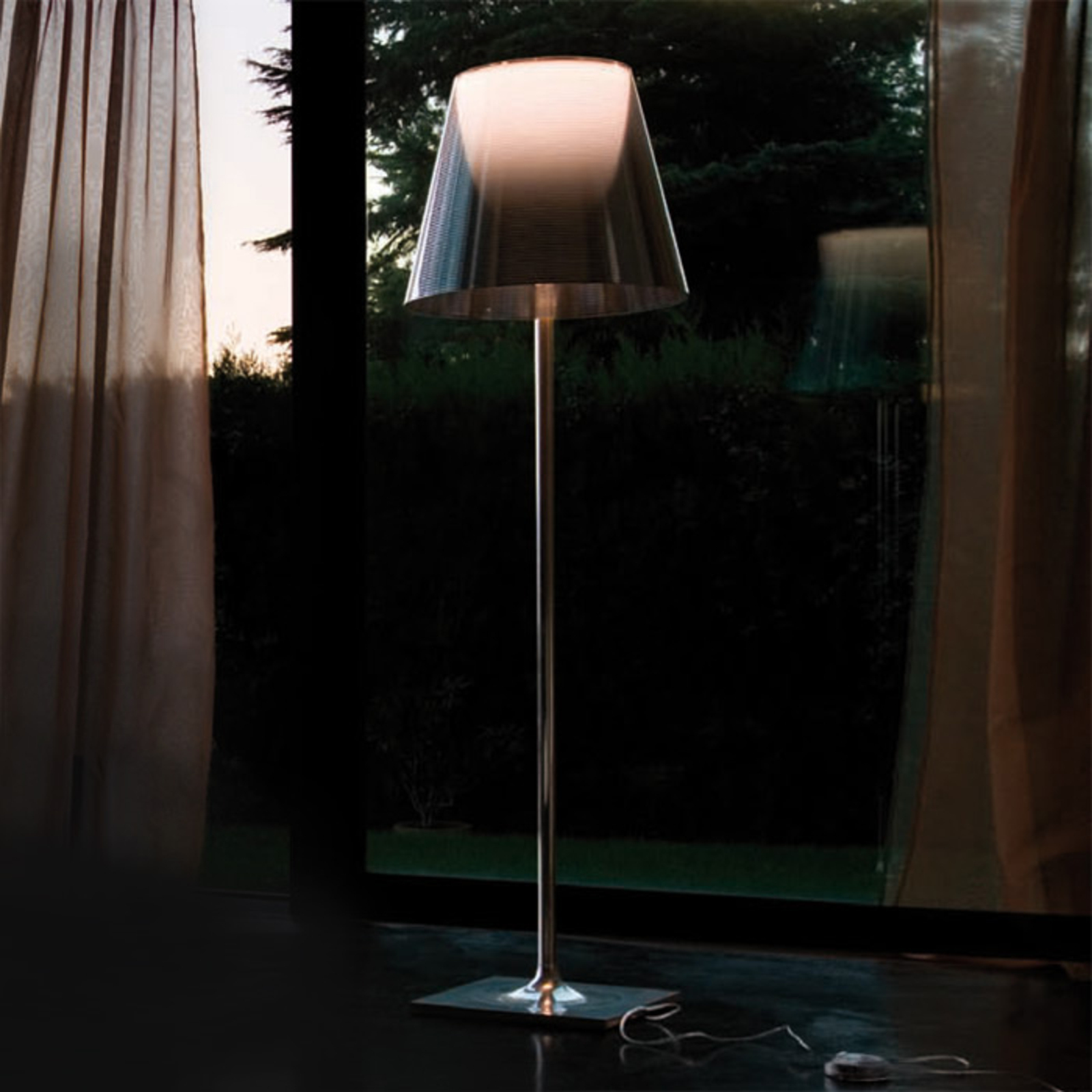 FLOS KTribe F3 Stehleuchte