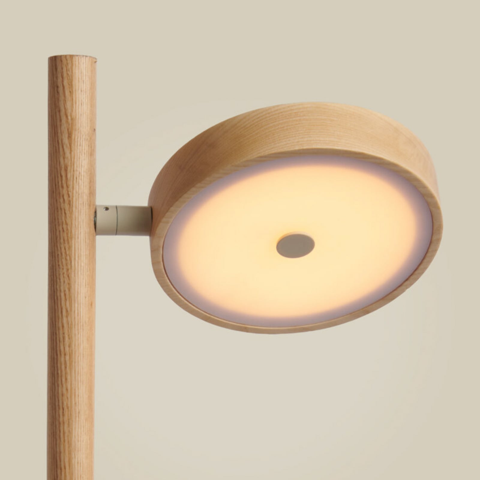 GOOD & MOJO LED-põrandalamp Okinawa, 1-flg. naturaalne, 146 cm, puit