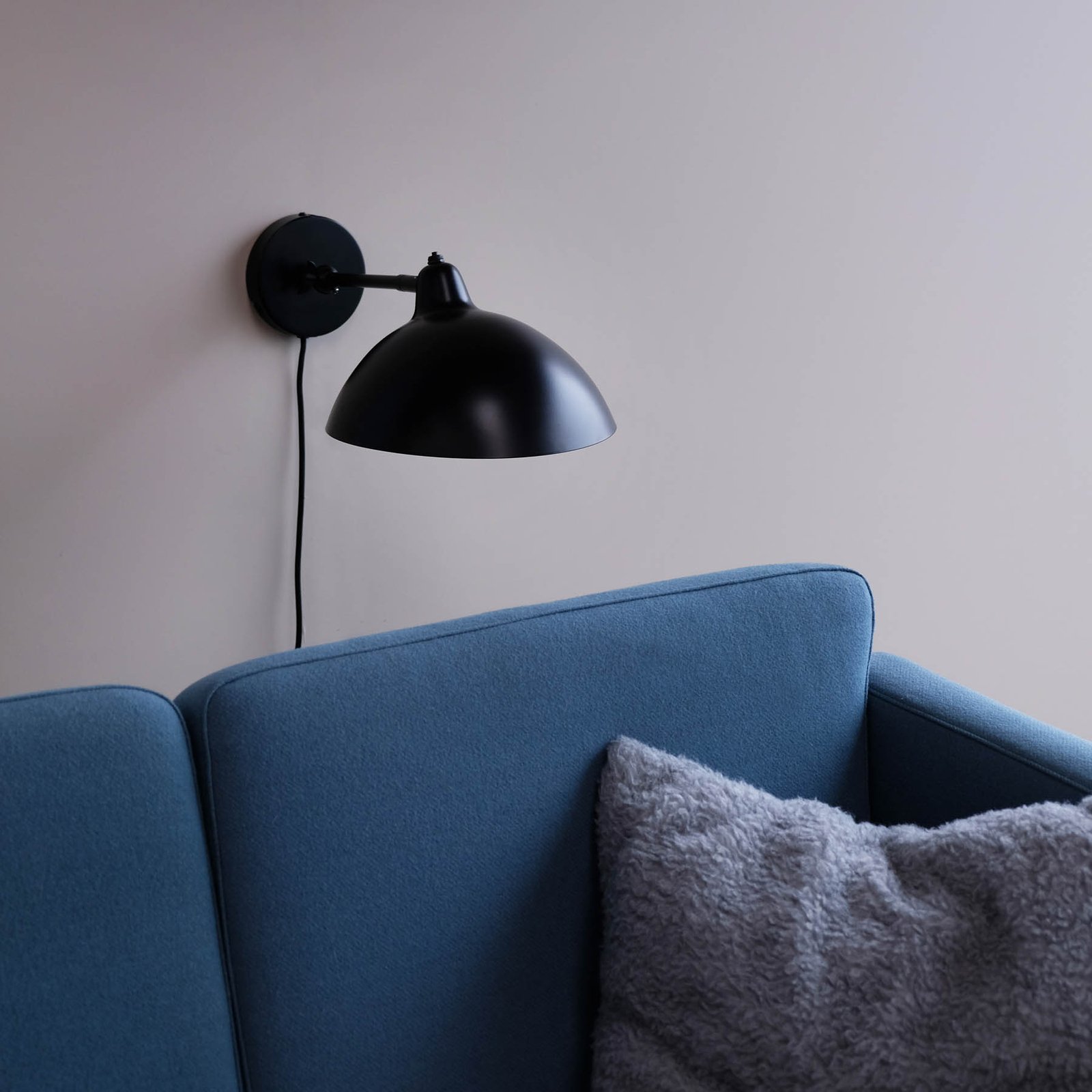 Futura Vägglampa Black - DybergLarsen