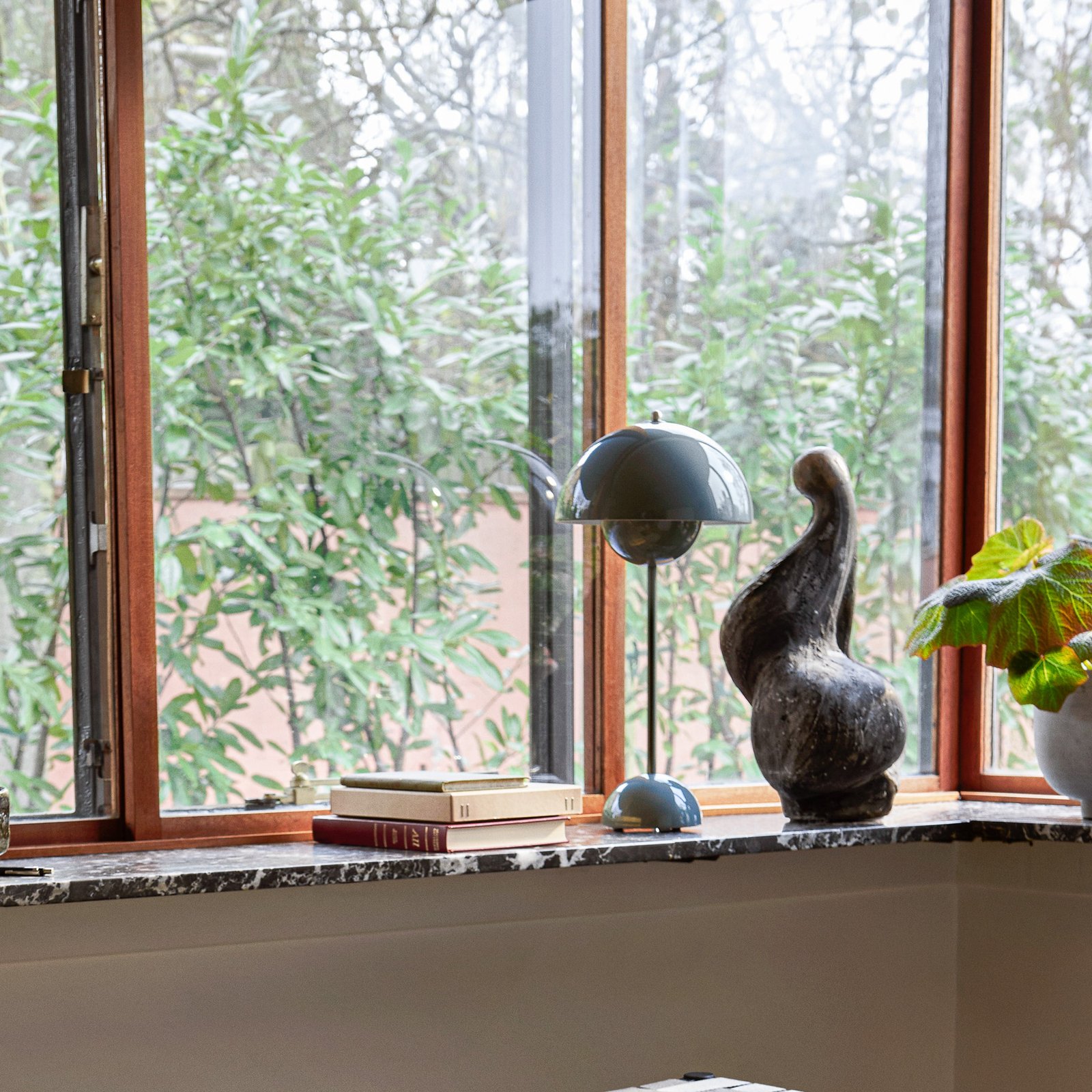 Stolová lampa Flowerpot VP3 Stone Blue - &Tradition Stolová lampa Flowerpot VP3 Stone Blue - &Tradition