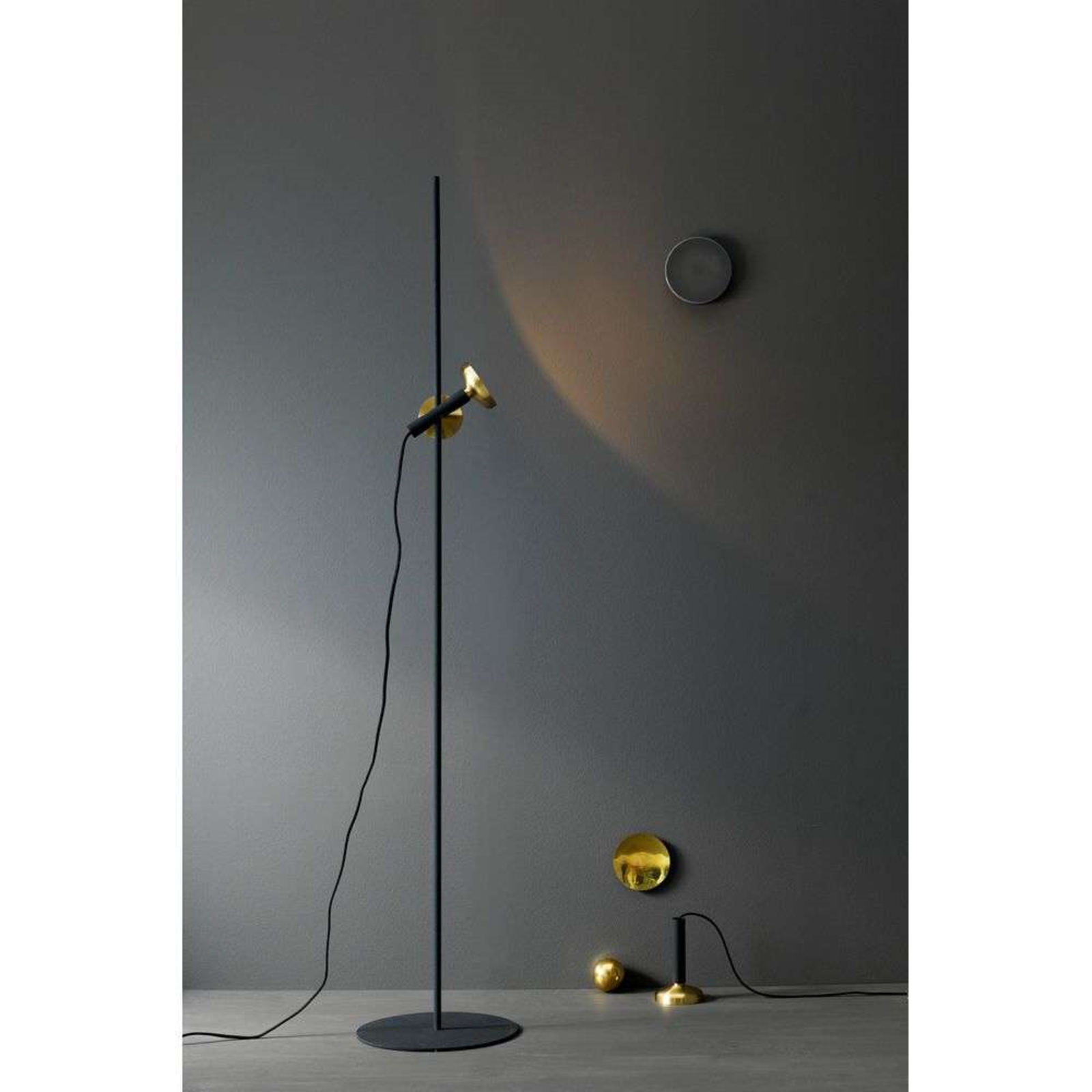 Blend 150 Lampadar Black/Brass - Pholc