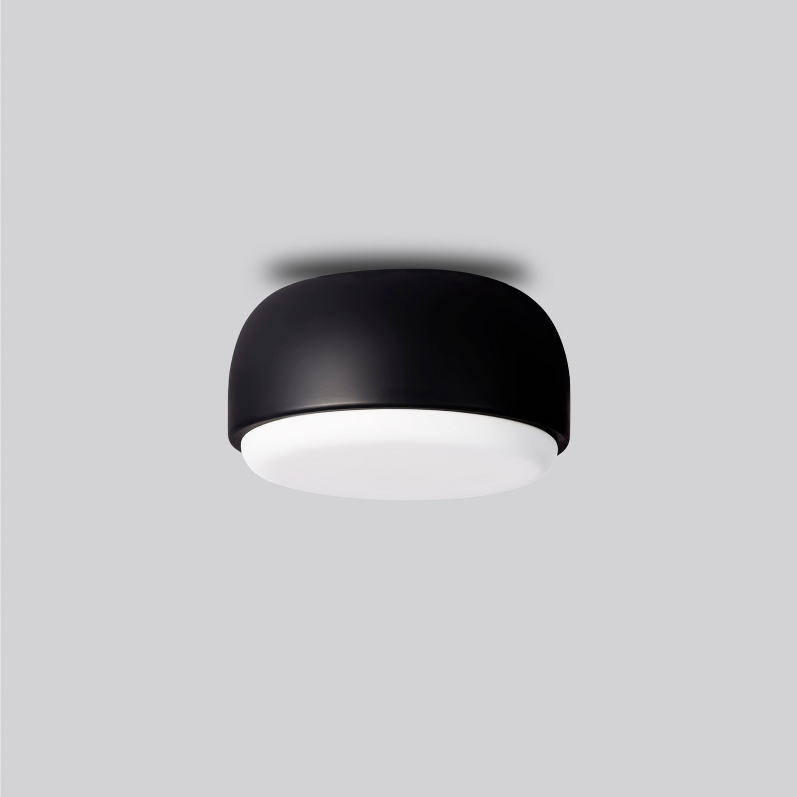 Over Me 20 Stropna lampa Mat Crna - Northern