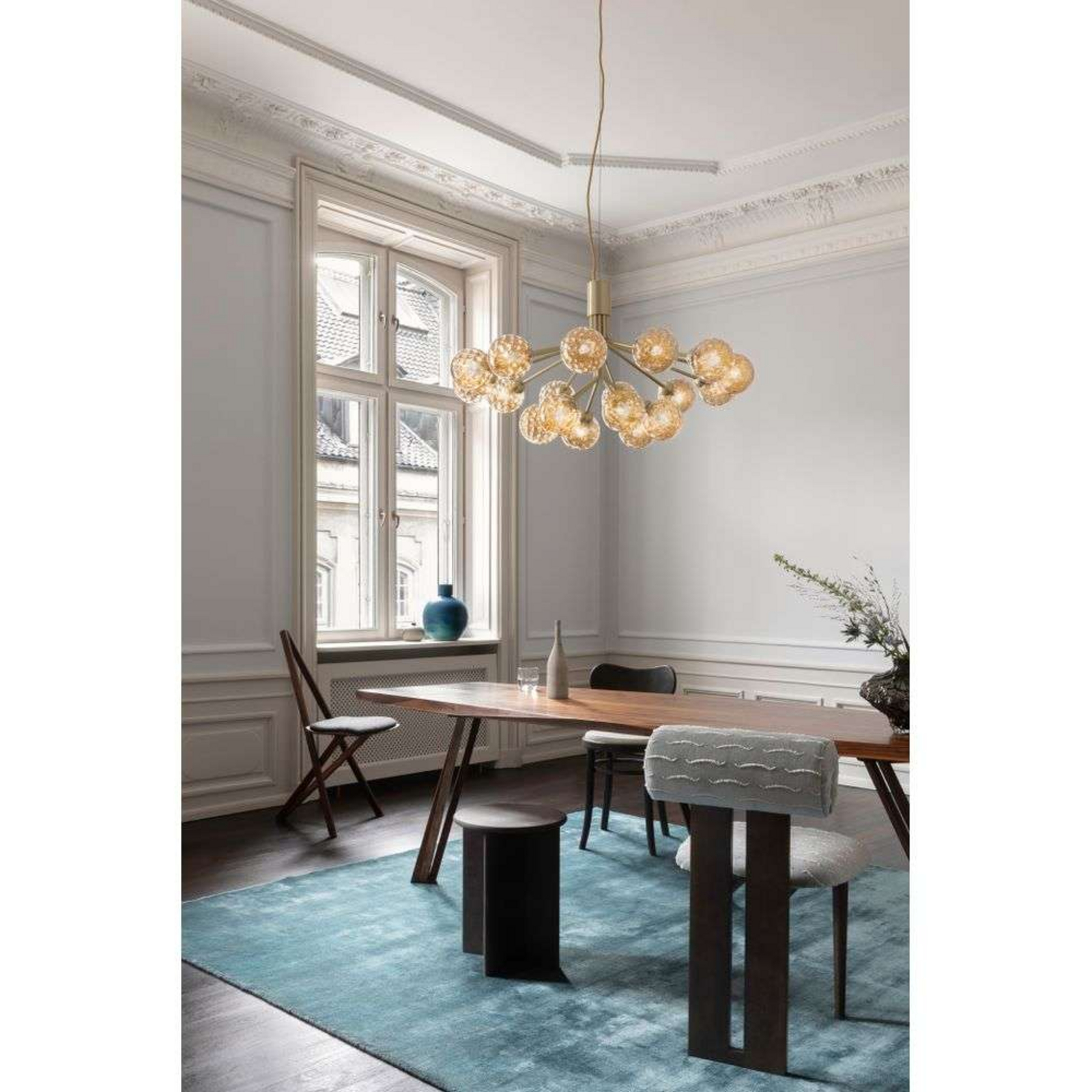 Apiales 18 Lustra Satin Melns/Optic Dūmi - Nuura Apiales 18 Lustra Satin Melns/Optic Dūmi - Nuura