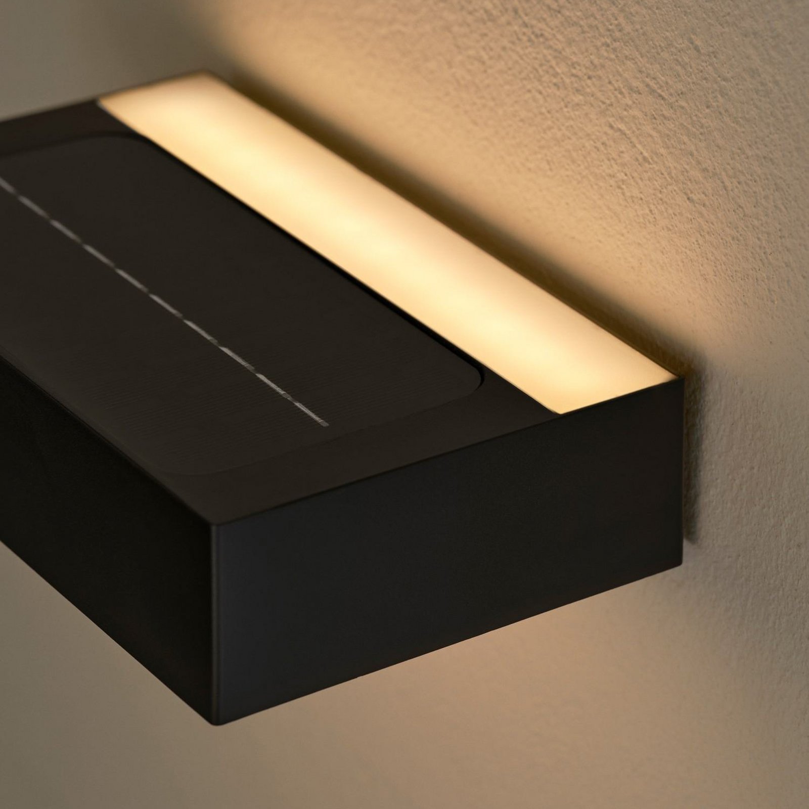 LED-Solar-Außenwandleuchte Monay Square, schwarz, IP44