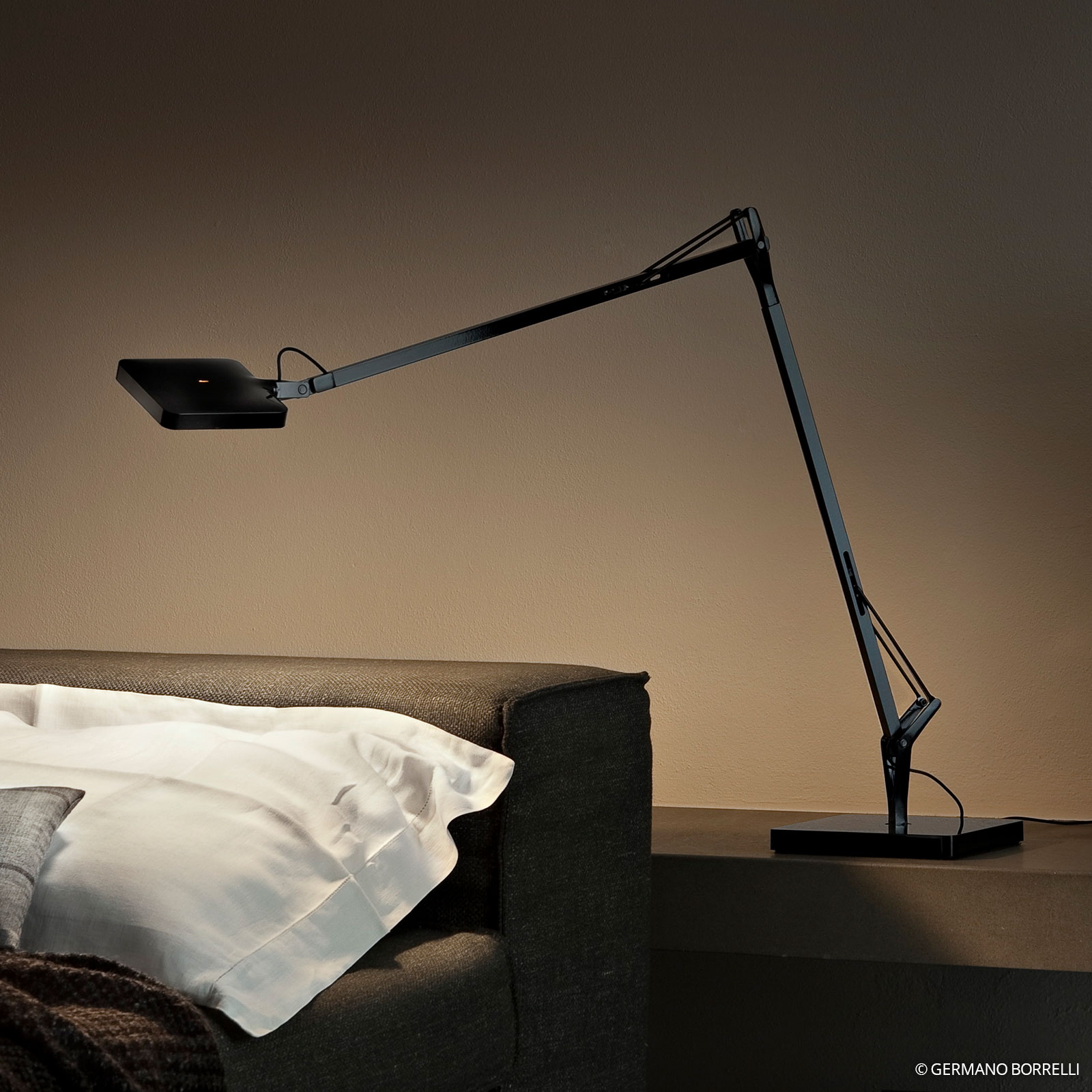 Kelvin LED GM Tischleuchte Schwarz - Flos