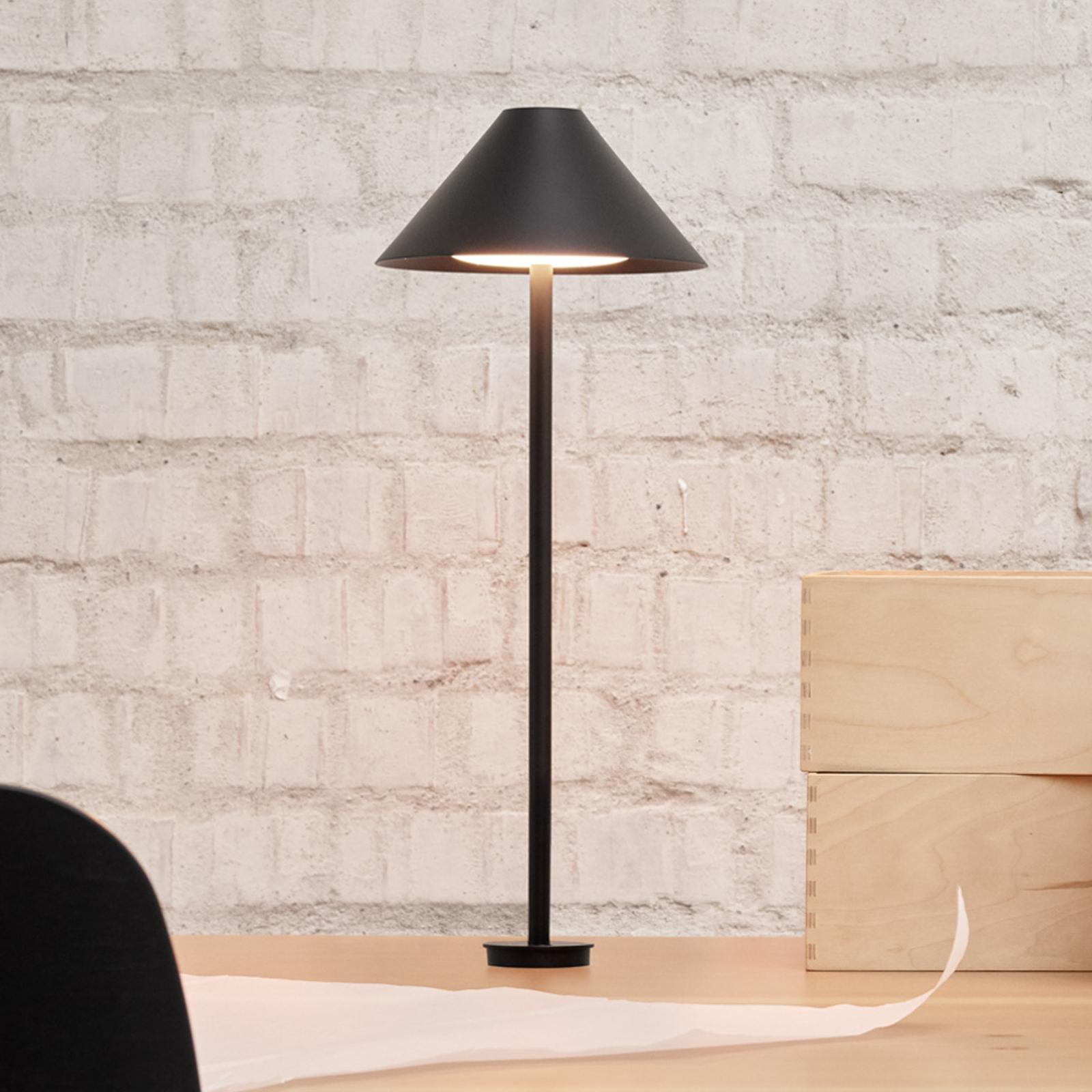 Lampe de table Keglen 175 LED avec broche 3000K Noir - Louis Poulsen