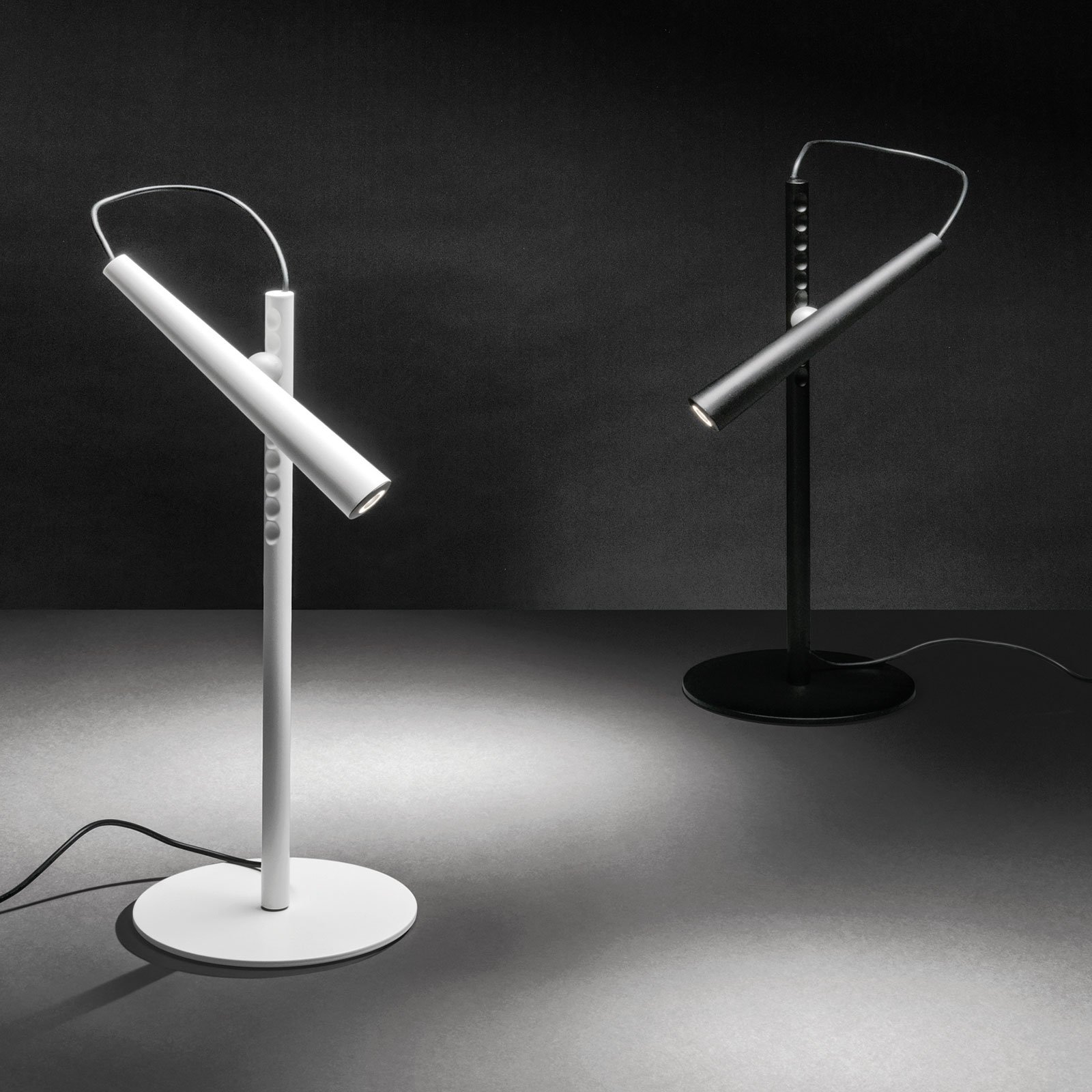 Foscarini Lampada da tavolo LED Magneto con super magnete