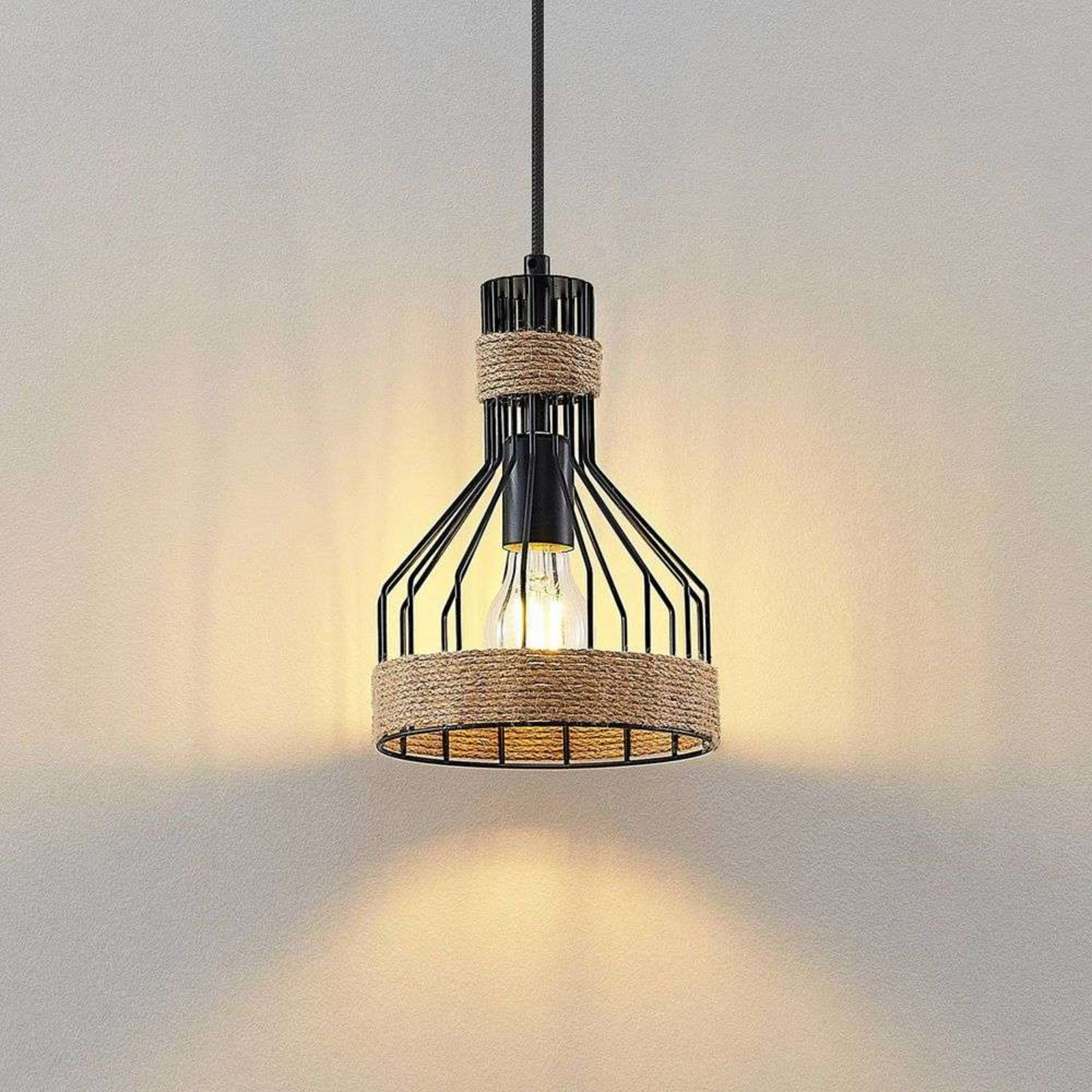 Ivaneska Taklampa Black - Lindby