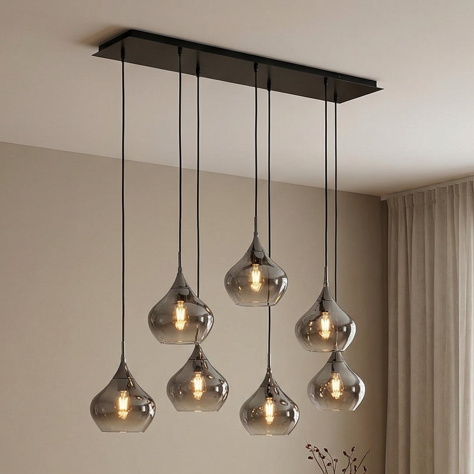 Lucande Hängeleuchte Jarven, 7-flammig, schwarz, Glas