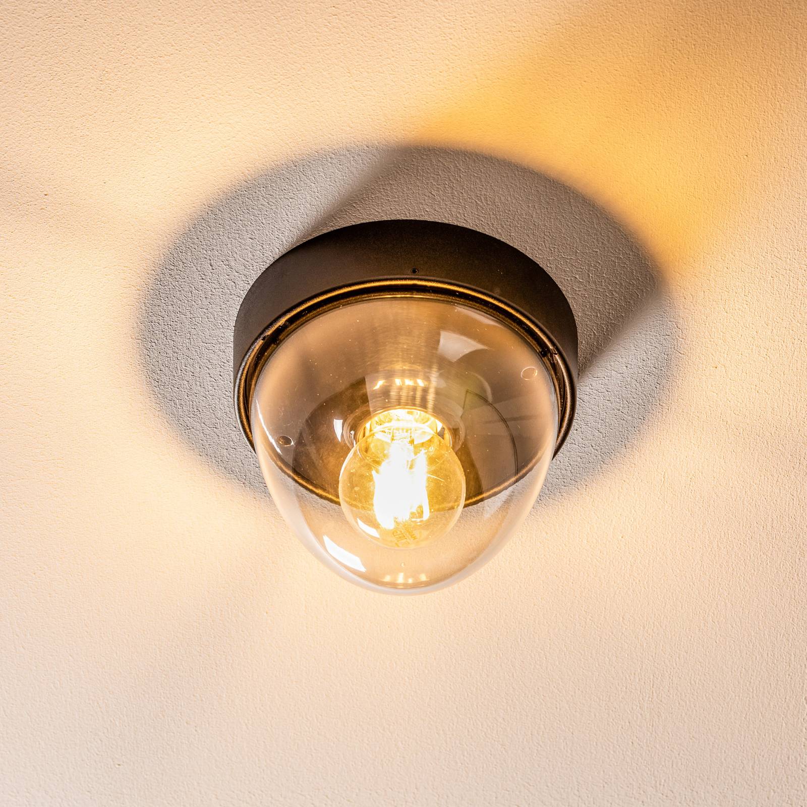 Lampa sufitowa Nook z przezroczystym kloszem, czarna