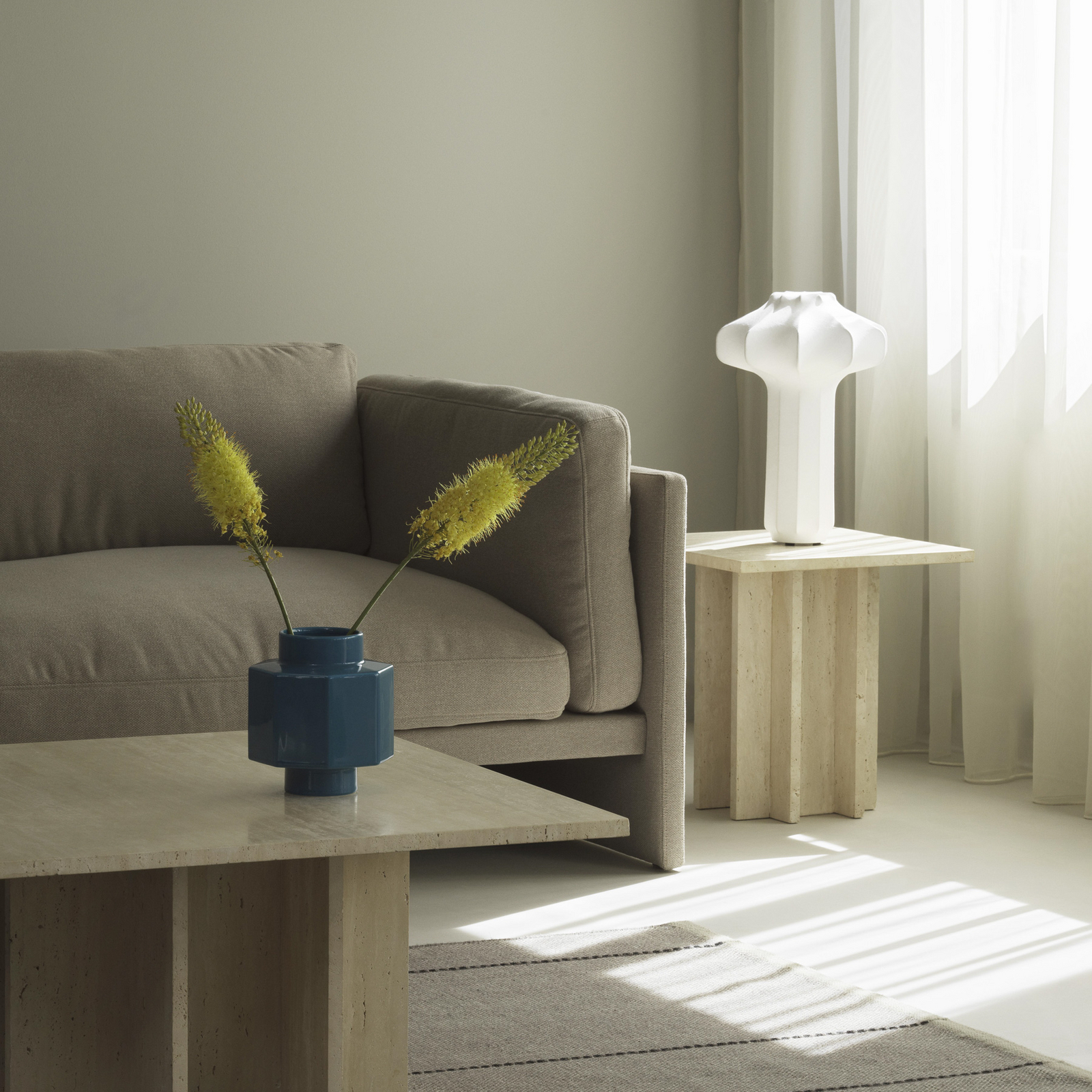 Vase Deko-Objekt H5 Hexagon, petrol, Höhe 19 cm, Keramik - Normann Copenhagen