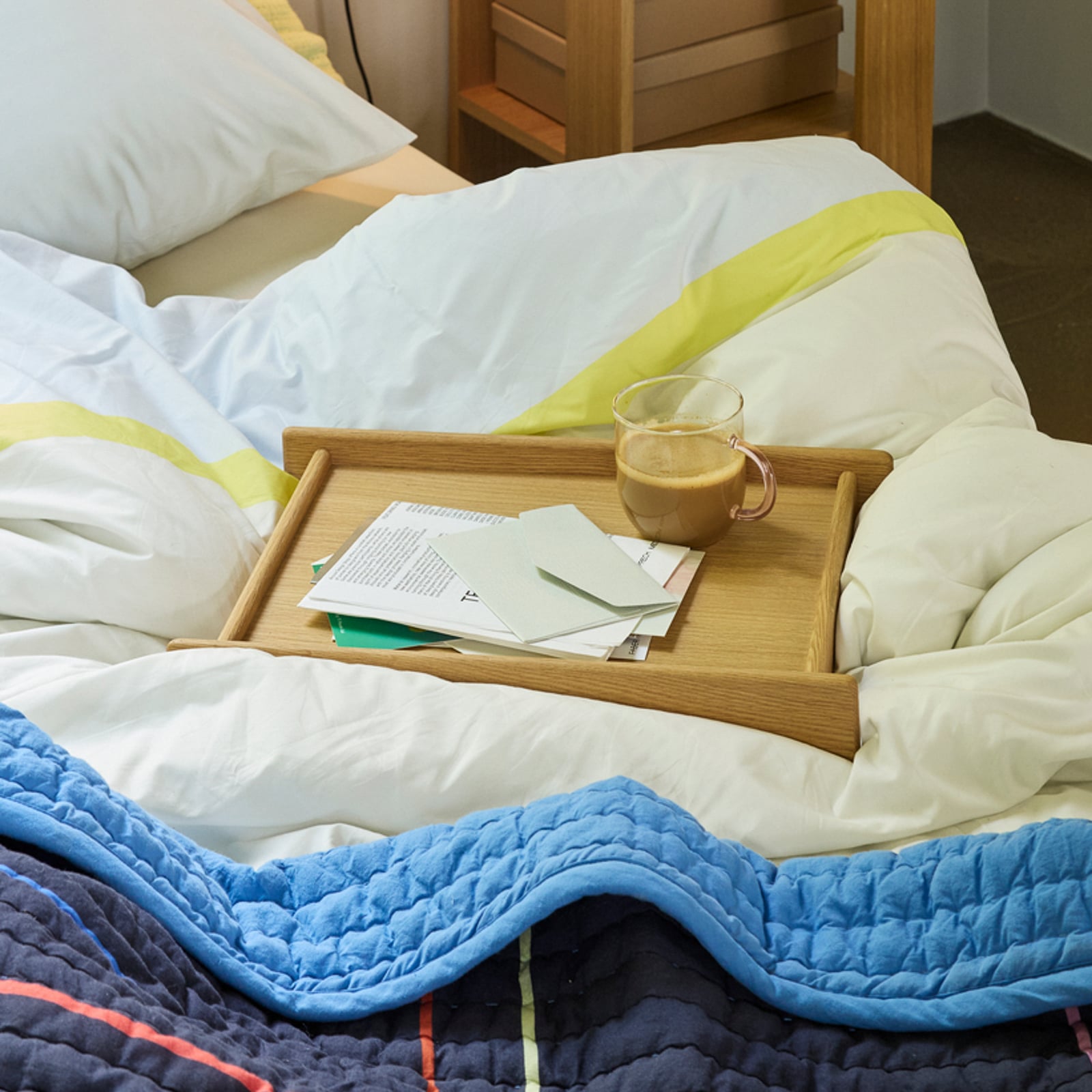 Vassoio Less in rovere chiaro, lunghezza 42 cm - Hübsch