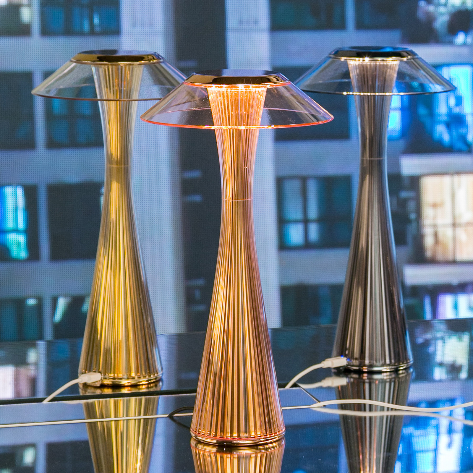 Kartell Space – dizajnérska stolná LED lampa, meď
